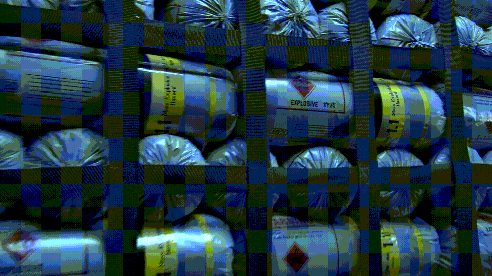 阿凡达[DIY全景声国语/国配对白/简繁英四特效字幕/定制菜单].Avatar.2009.UHD.BluRay.2160p.HEVC.Atmos.TrueHD7.1-TAG 82.51GB-6.gif