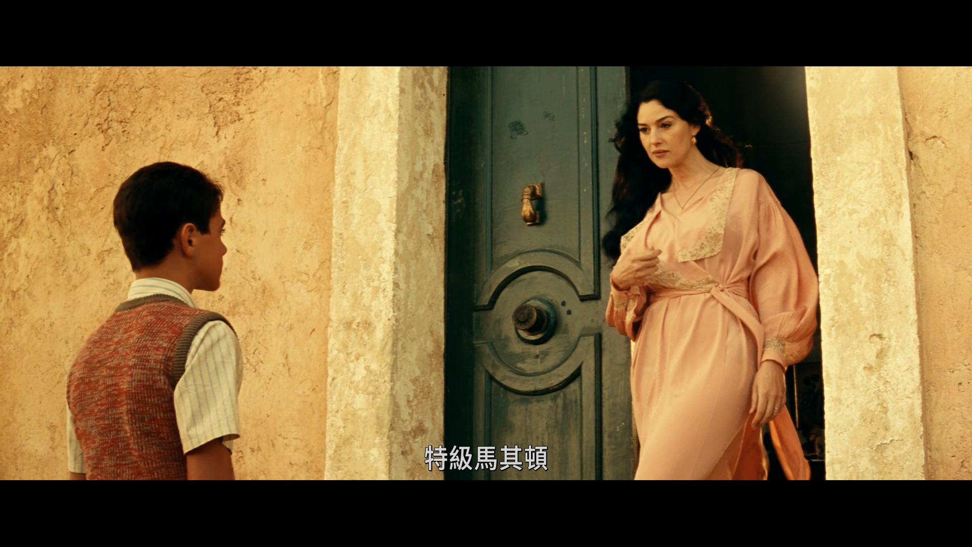 西西里的美丽传说/玛莲娜/玛琳娜[韩版原盘/未删减版][DIY国配+简繁+简繁英双语字幕].Malèna.2000.UNCUT.Blu-ray.1080p.AVC.DTS-HD.MA.5.1-IWUBEN@OurBits 36.45GB-16.png