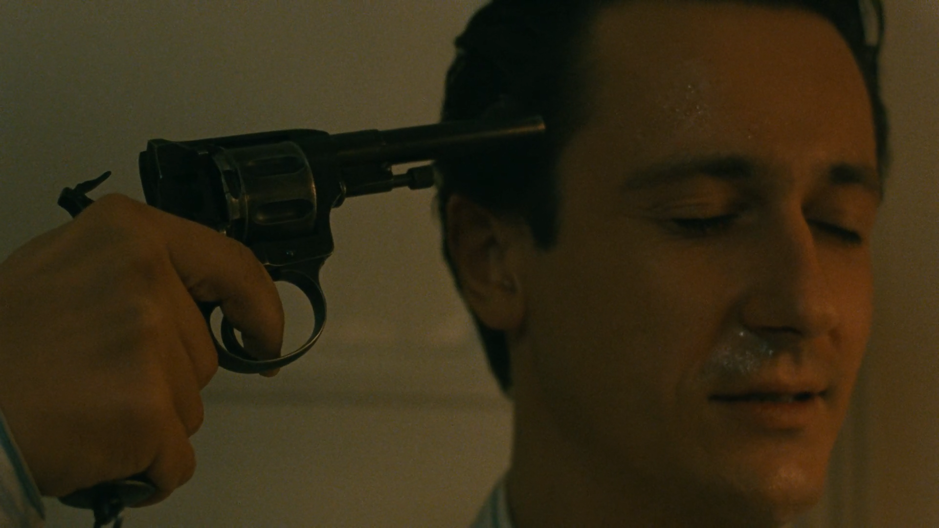 烈日灼人/毒太阳(港).Utomlennye.Solntsem.1994.1080p.WEB.x264-TAG 5.28GB-2.png