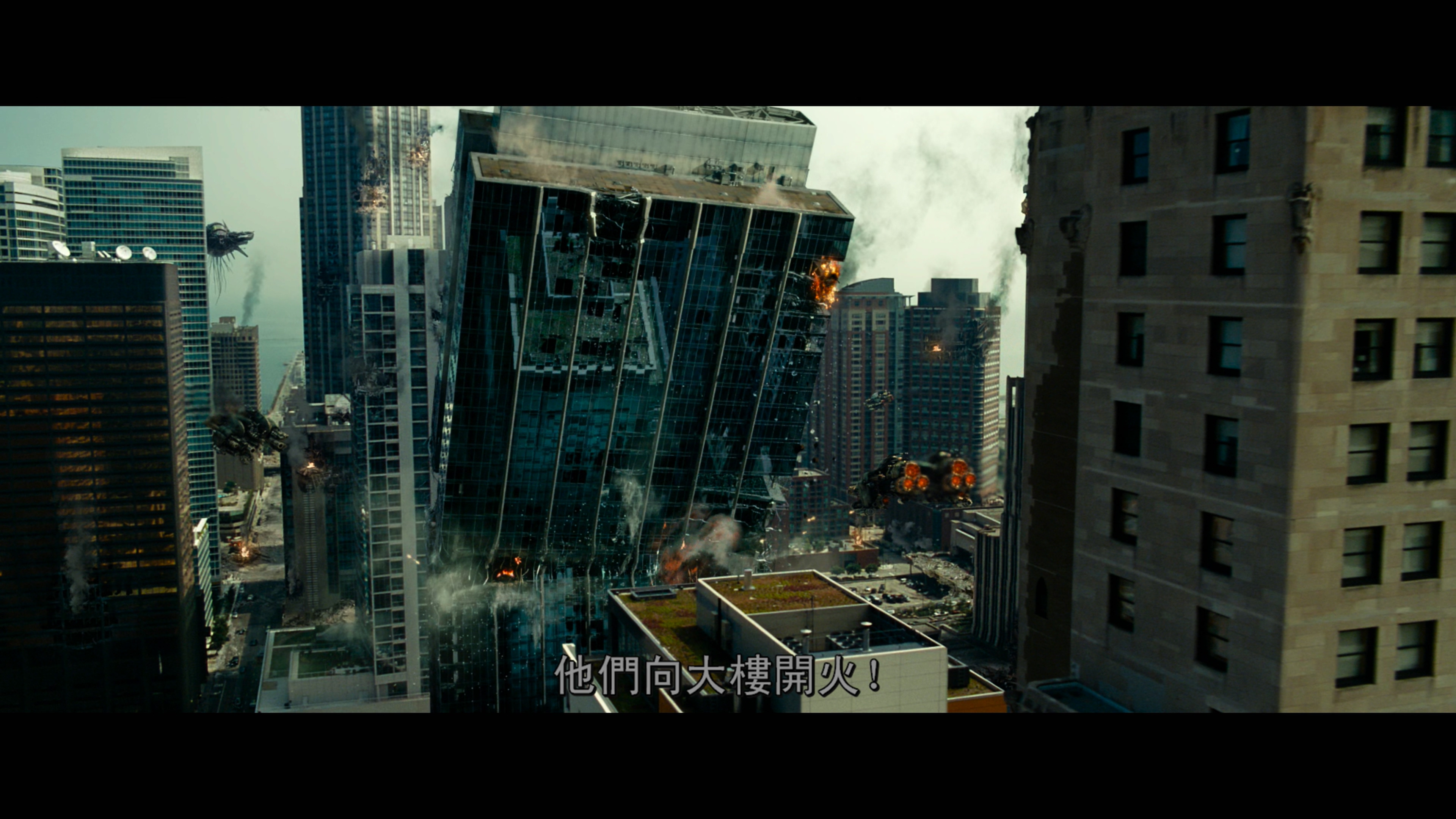 变形金刚3/变形金刚3:黑月降临(港)[DiY次世代国配/国配简繁+简英繁英双语字幕].Transformers.Dark.of.the.Moon.2011.2160p.EUR.UHD.Blu-ray.HEVC.Atmos.TrueHD.7.1-TAG 93.68GB-2.jpg