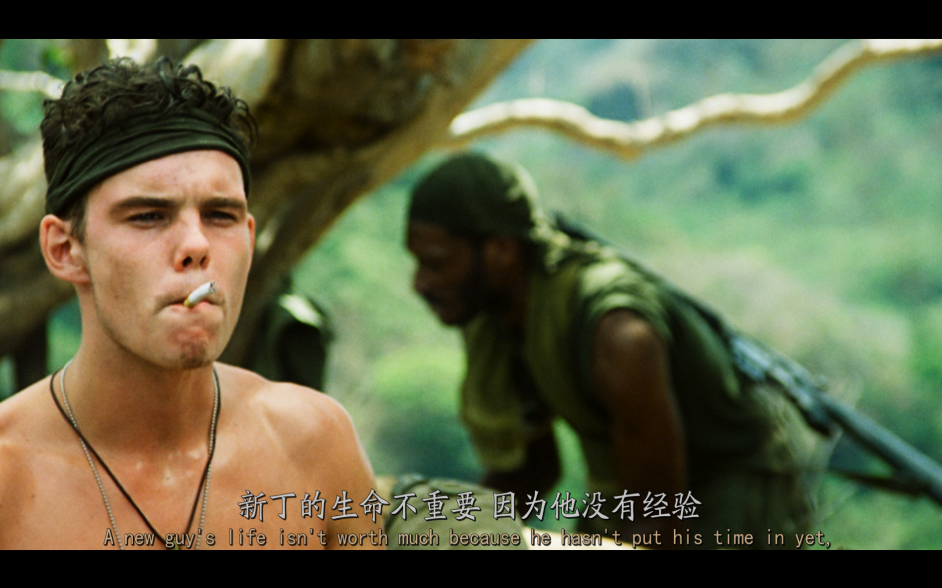 野战排/前进高棉(台)/杀戮战场(港) [DIY三国配+简繁/双语字幕].Platoon.1986.UHD.Blu-ray.2160p.HEVC.DTS-HD.MA.5.1-TAG 79.96GB-4.png