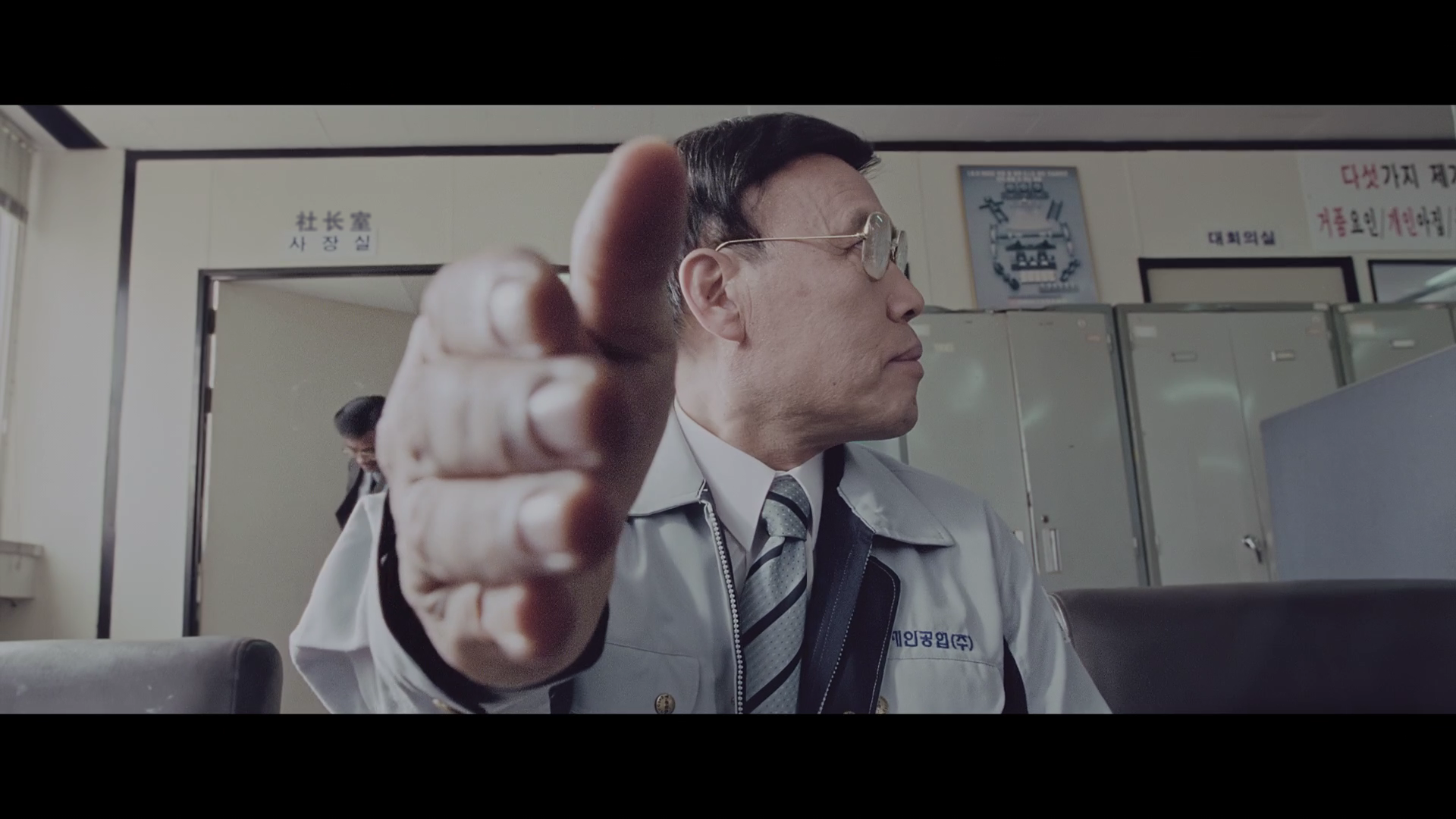 我要复仇/复仇者的怜悯 [UHD原盘DIY 简体中文特效/台湾官译繁体中文字幕 菜单修改].Sympathy.for.Mr.Vengeance.2002.2160p.UHD.Blu-ray.HEVC.DTS-HD.MA.5.1-TAG 74.38GB-15.png