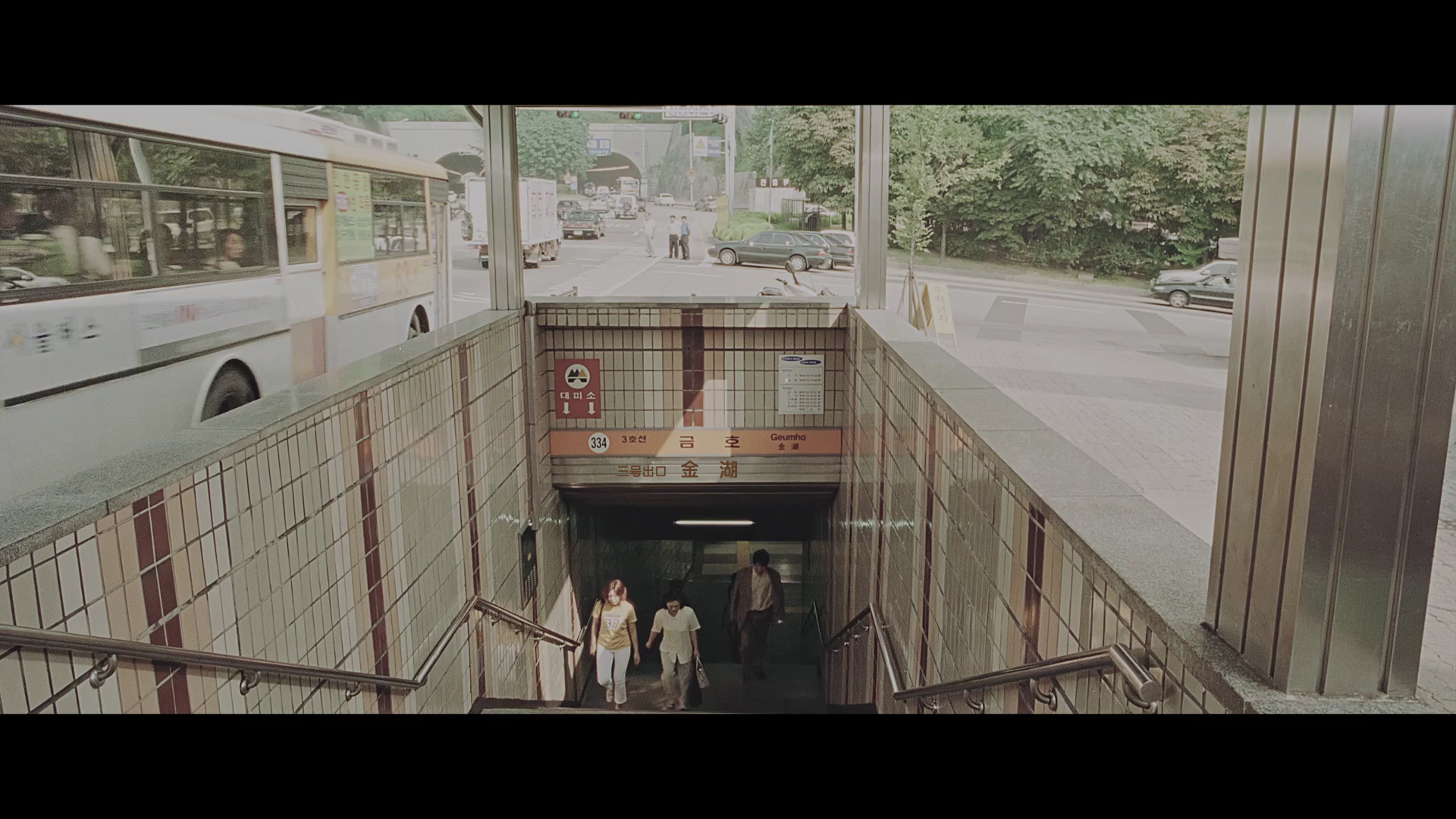 我要复仇/复仇者的怜悯 [UHD原盘DIY 简体中文特效/台湾官译繁体中文字幕 菜单修改].Sympathy.for.Mr.Vengeance.2002.2160p.UHD.Blu-ray.HEVC.DTS-HD.MA.5.1-TAG 74.38GB-20.png