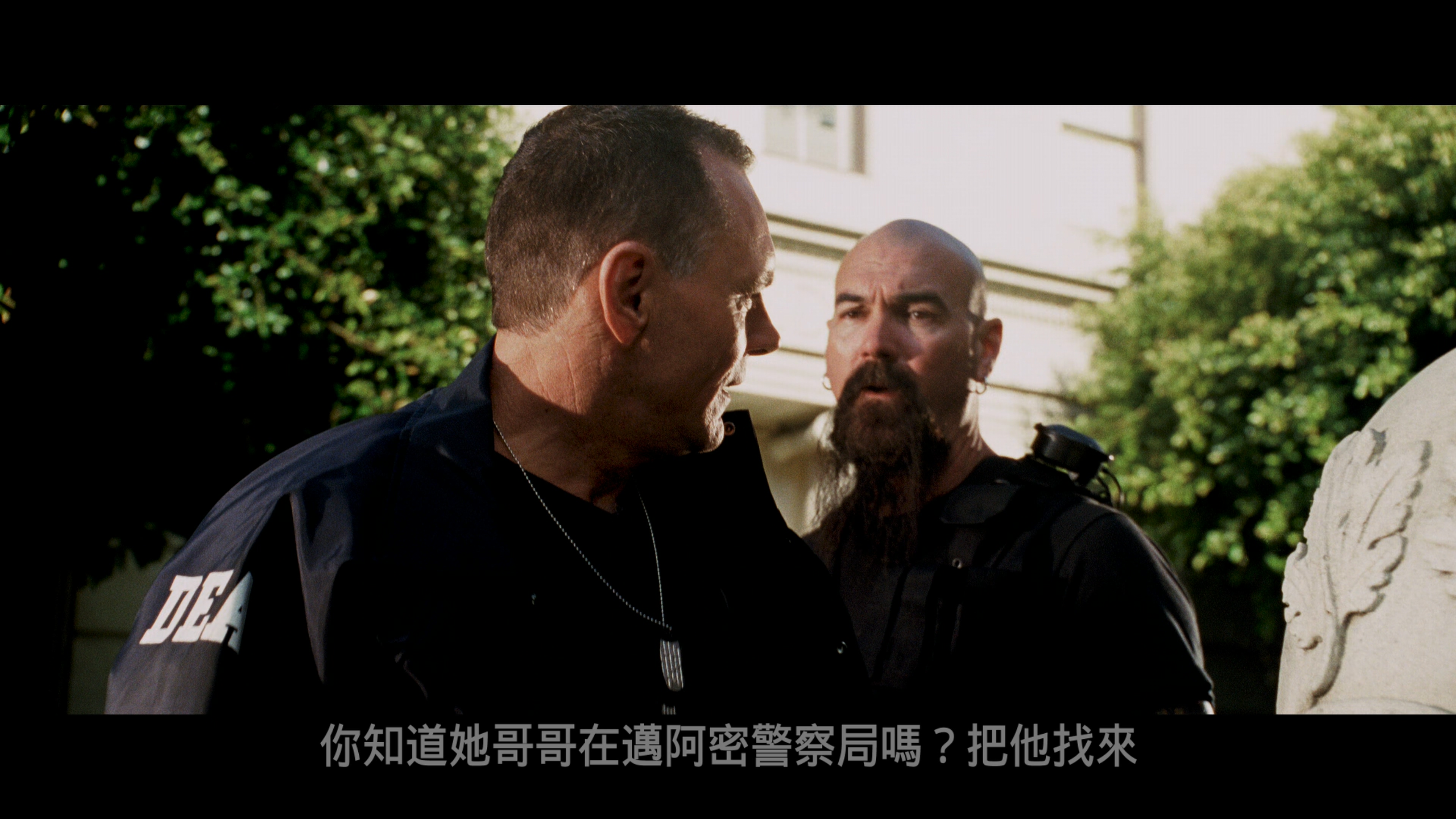 绝地战警2/坏小子2/重案梦幻组2(港) [次世代国配+DIY简繁英双语字幕].Bad.Boys.II.2003.UHD.Blu-ray.2160p.HEVC.TrueHD.Atmos.7.1-TAG 88.60GB-5.jpg