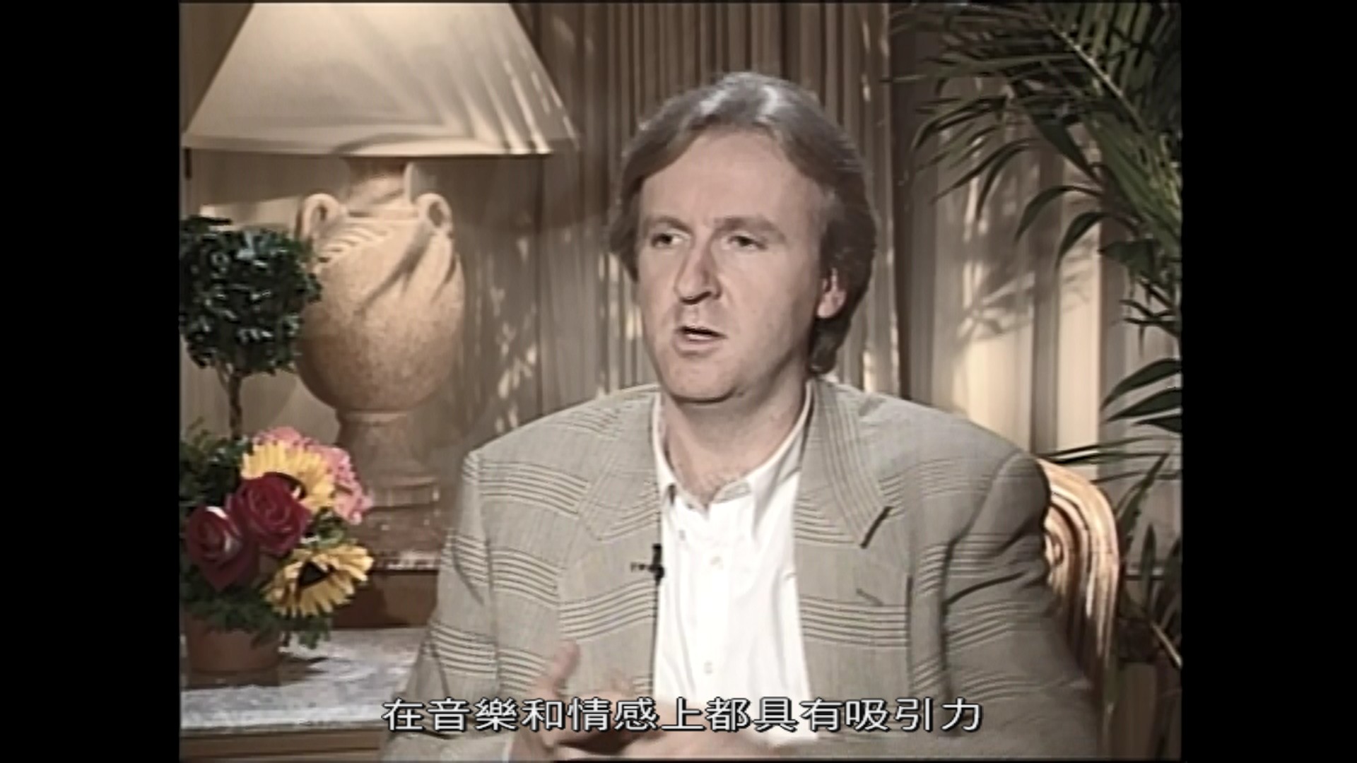 真实的谎言/魔鬼大帝：真实的谎言 [西班牙版 DIY四国配+正片简繁国配.双语特效字幕+全花絮中字].True.Lies.1994.ESP.Blu-ray.1080p.AVC.DTS-HD.MA.5.1-TAG 46.82GB-17.jpg