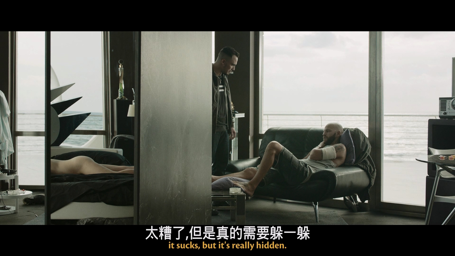 致命信条/血色罗马(港)/苏博拉 [DIY 简繁|双语字幕].Suburra.2015.1080p.Bluray.AVC.DTS-HD.MA.5.1-TAG 40.92GB-8.jpeg