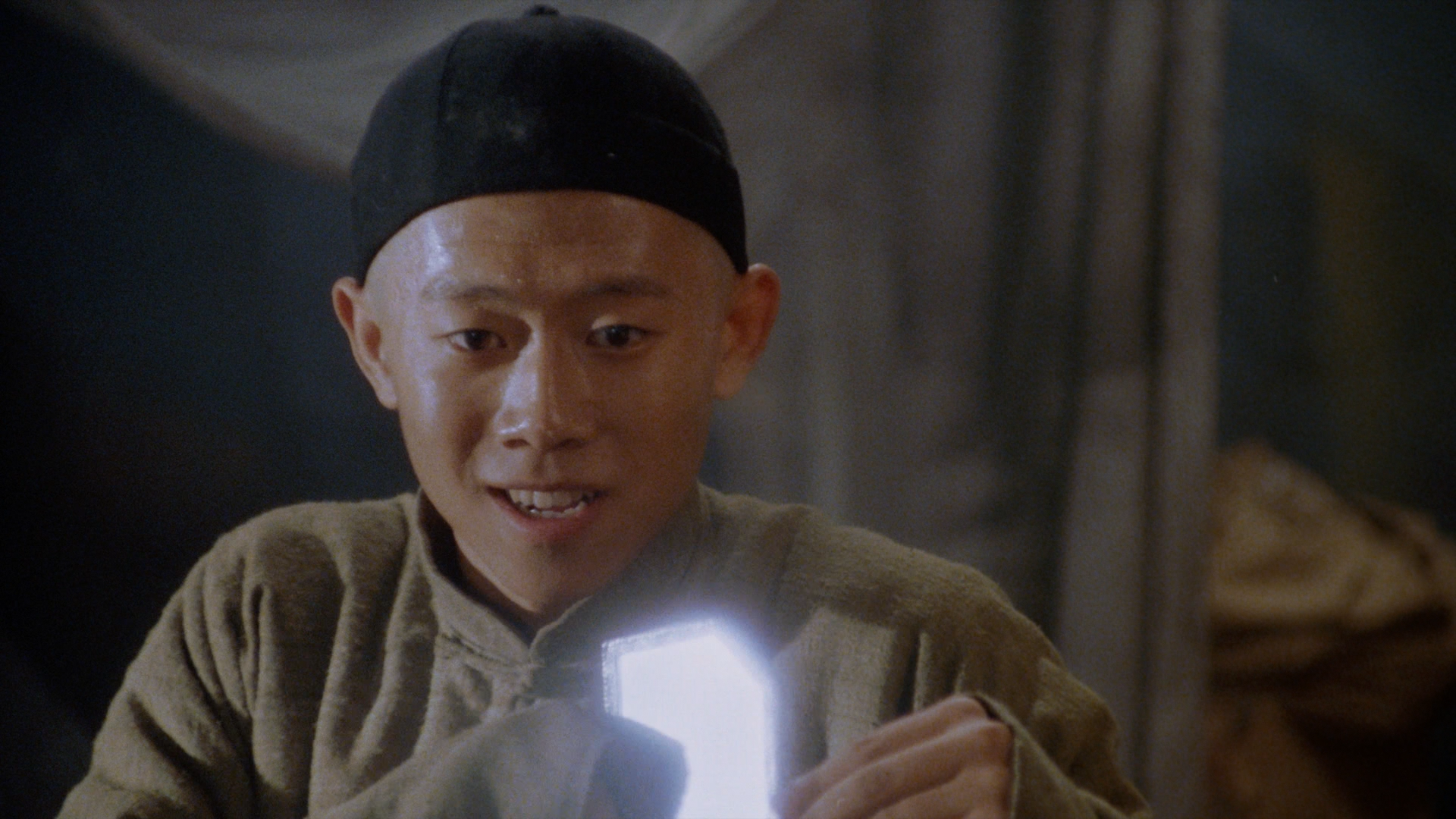 西洋镜 [美版原盘 DIY 简繁字幕/新增中文菜单按钮].Shadow.Magic.2000.1080p.USA.Blu-ray.AVC.DTS-HD.MA.5.0-TAG 26.06GB-3.png