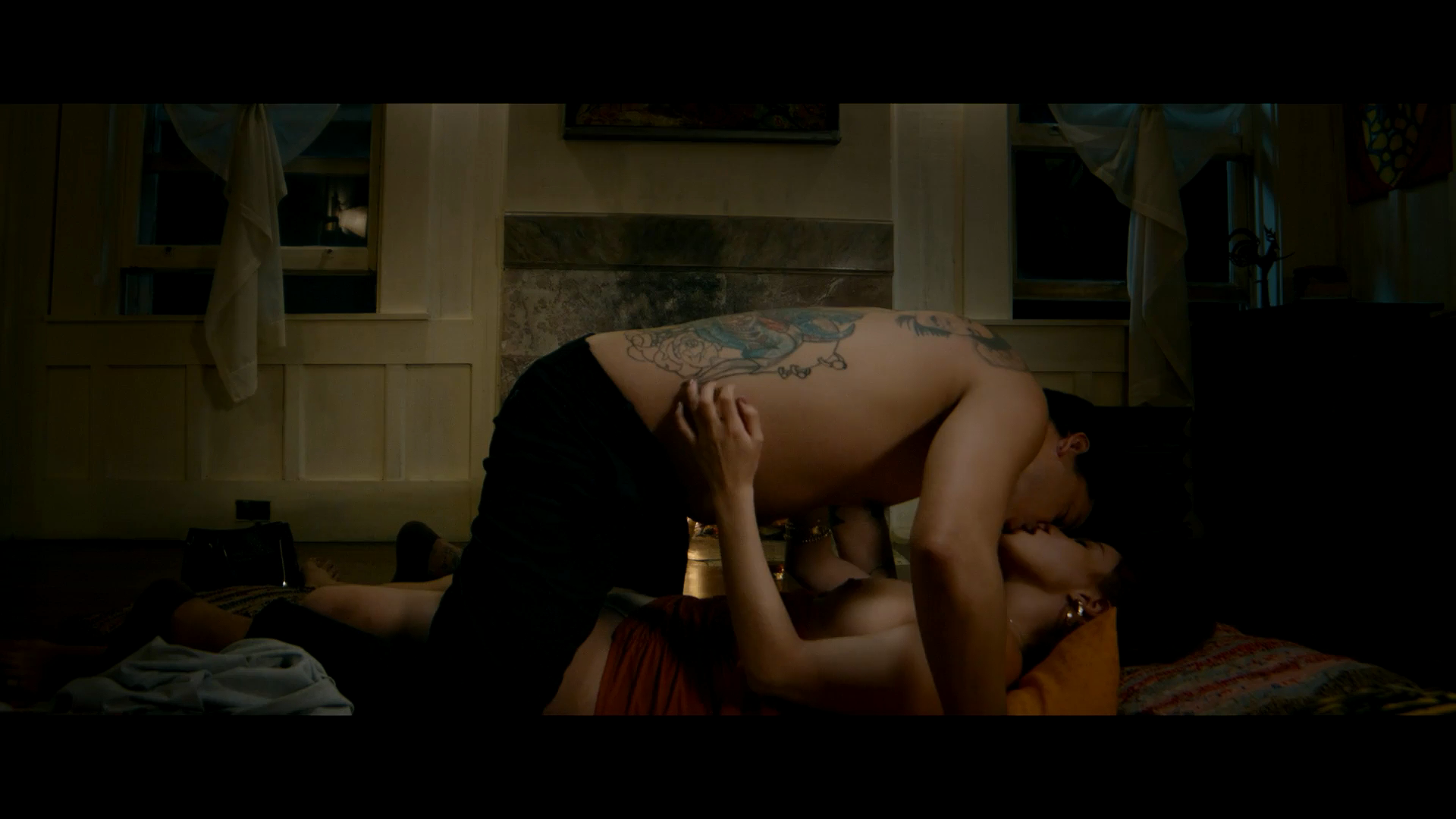 夜场/ 夜莺/ Nightbird [内封英字].Nightbird.2023.1080p.VMAX.WEB-DL.AAC2.0.x264-TAG 2.2GB-5.png