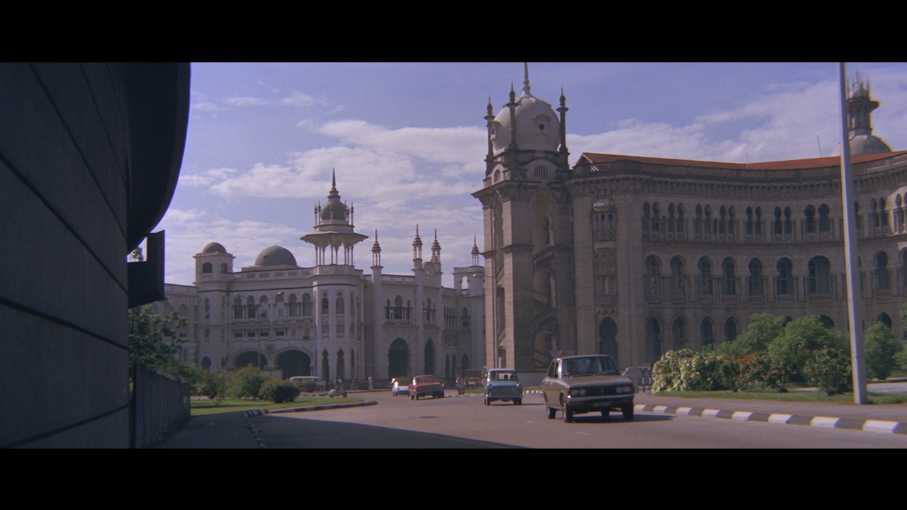 降头 [英版原盘 国英双语][外挂中字].Black.Magic.1975.1080p.GBR.Blu-ray.AVC.LPCM.2.0-TAG 21.21GB-2.png