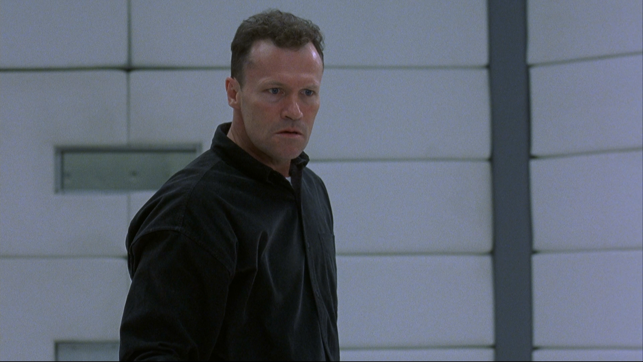 复制人 / 复制杀人魔 / 克隆杀手.Replicant.2001.1080p.BluRay.Remux.DTS-HD.MA.5.1@ 25.48GB-5.png