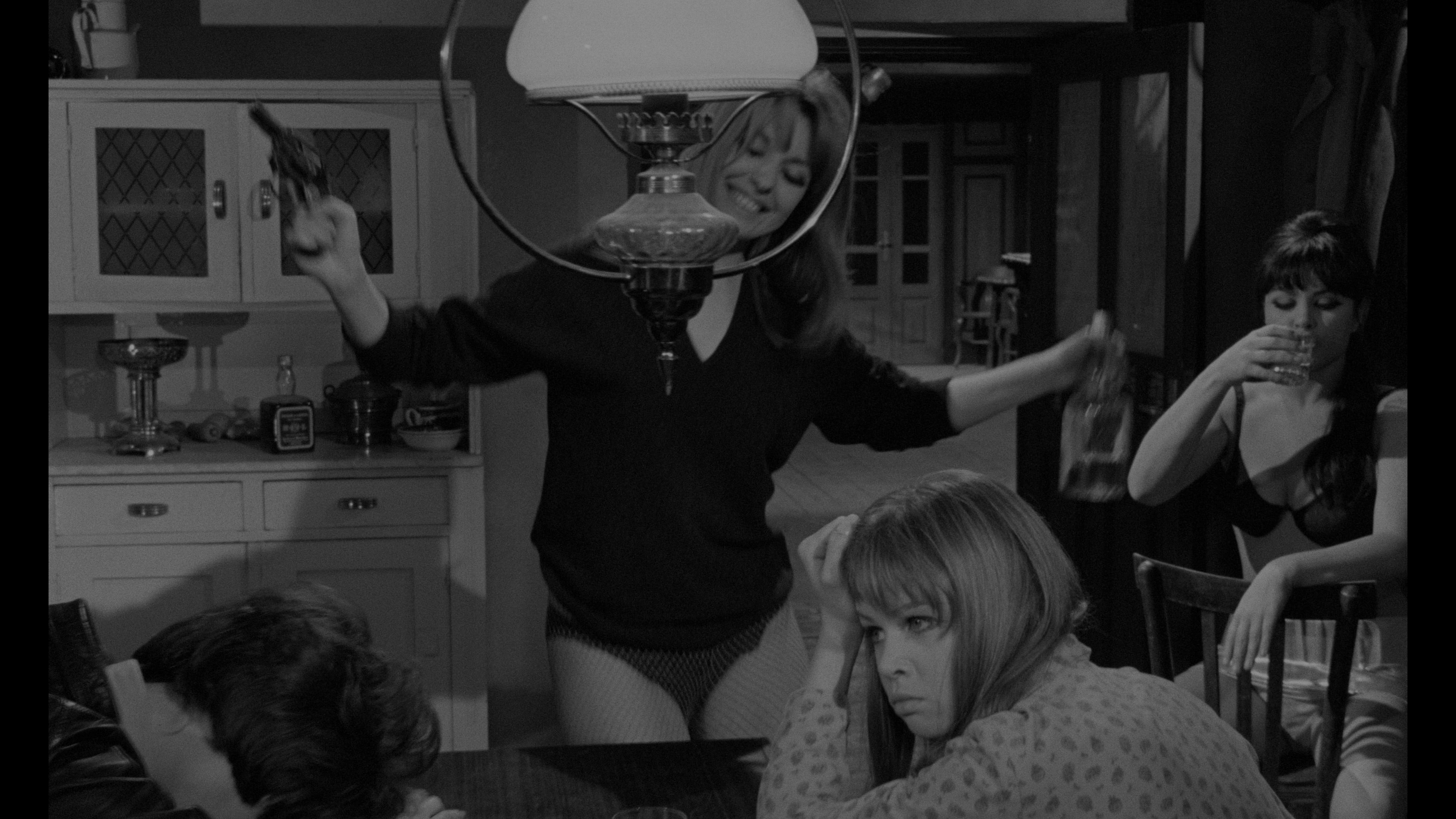 魔鬼女郎.The.Devil&#039;s.Girls.1967.GER.Uncut.2160p.Blu-ray.Remux.HEVC.DV.HDR10.FLAC.1.0-PTP 54.49GB-2.png