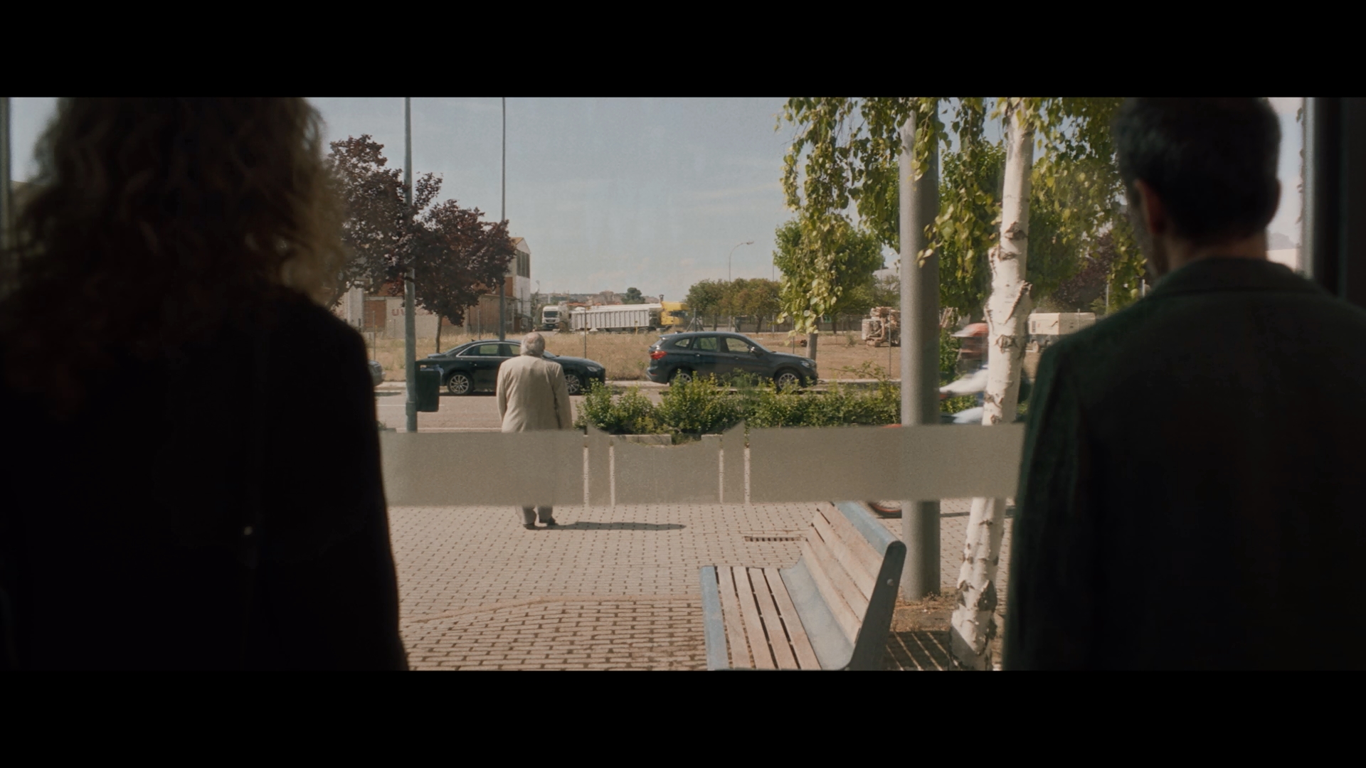 尸智症.Viejos AKA The Elderly [2022].1080p.BluRay.REMUX.DTS-HD-MA.5.1@ 22.27GB-3.jpg