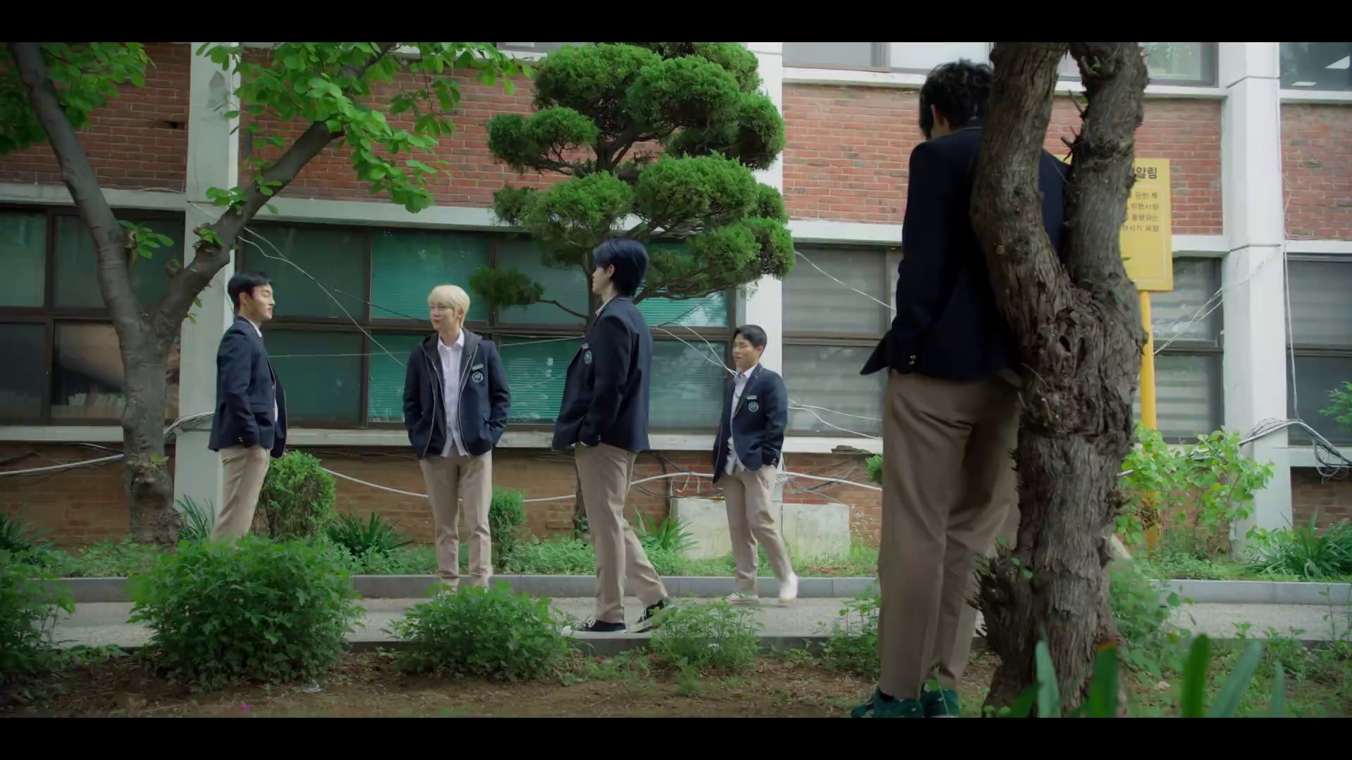 黑社会的我成为了高中生[第01-04集][中文字幕].High.School.Return.of.a.Gangster.2024.S01.1080p.Viu.WEB-DL.H264.AAC-TAG 2.77GB-8.png
