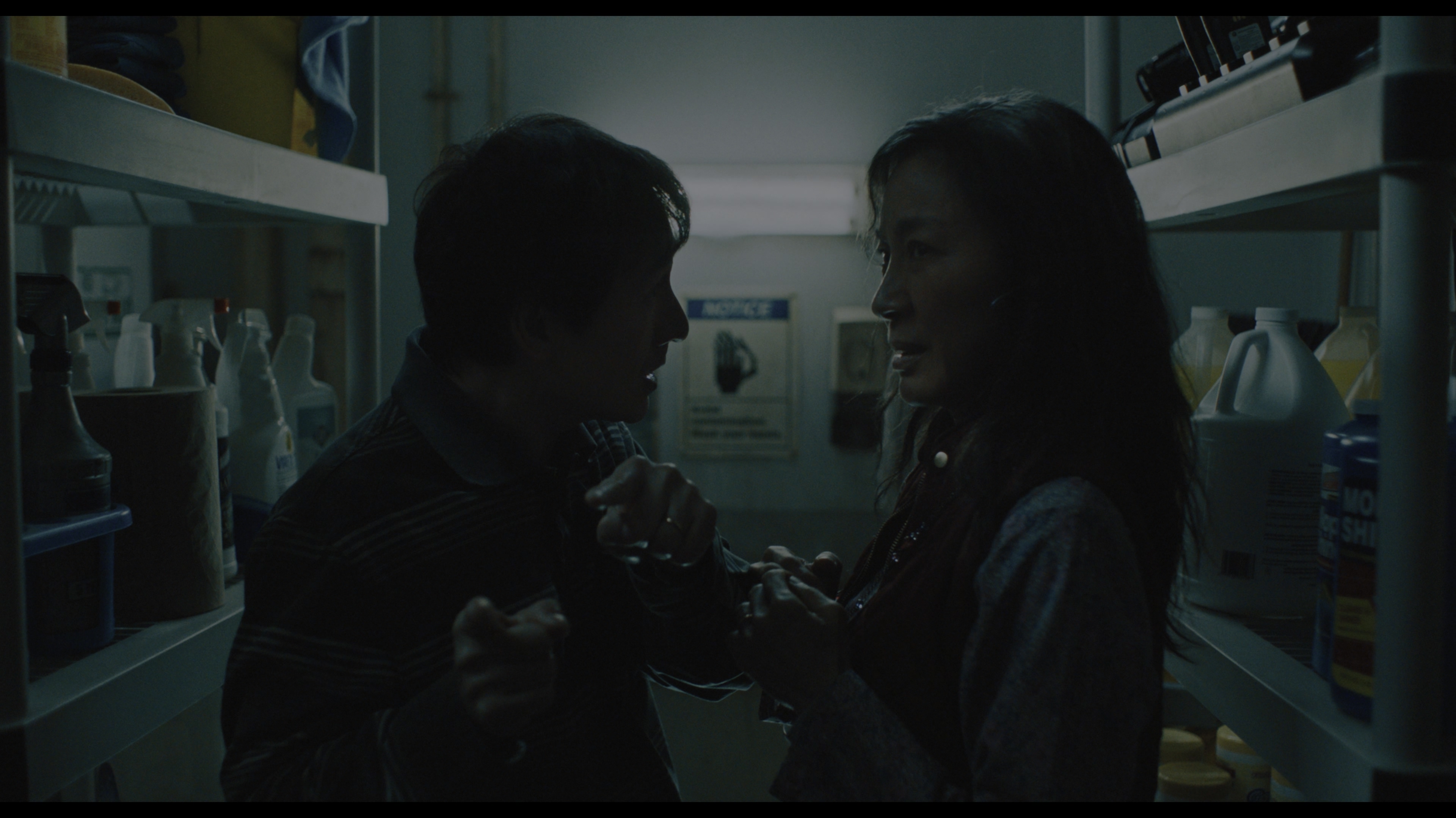 瞬息全宇宙 / 妈的多重宇宙(台) / 奇异女侠玩救宇宙(港).Everything.Everywhere.All.At.Once.2022.REPACK.4K.HDR.DV.2160p.BDRemux Ita Eng x265-NAHOM 72.87GB-5.jpg