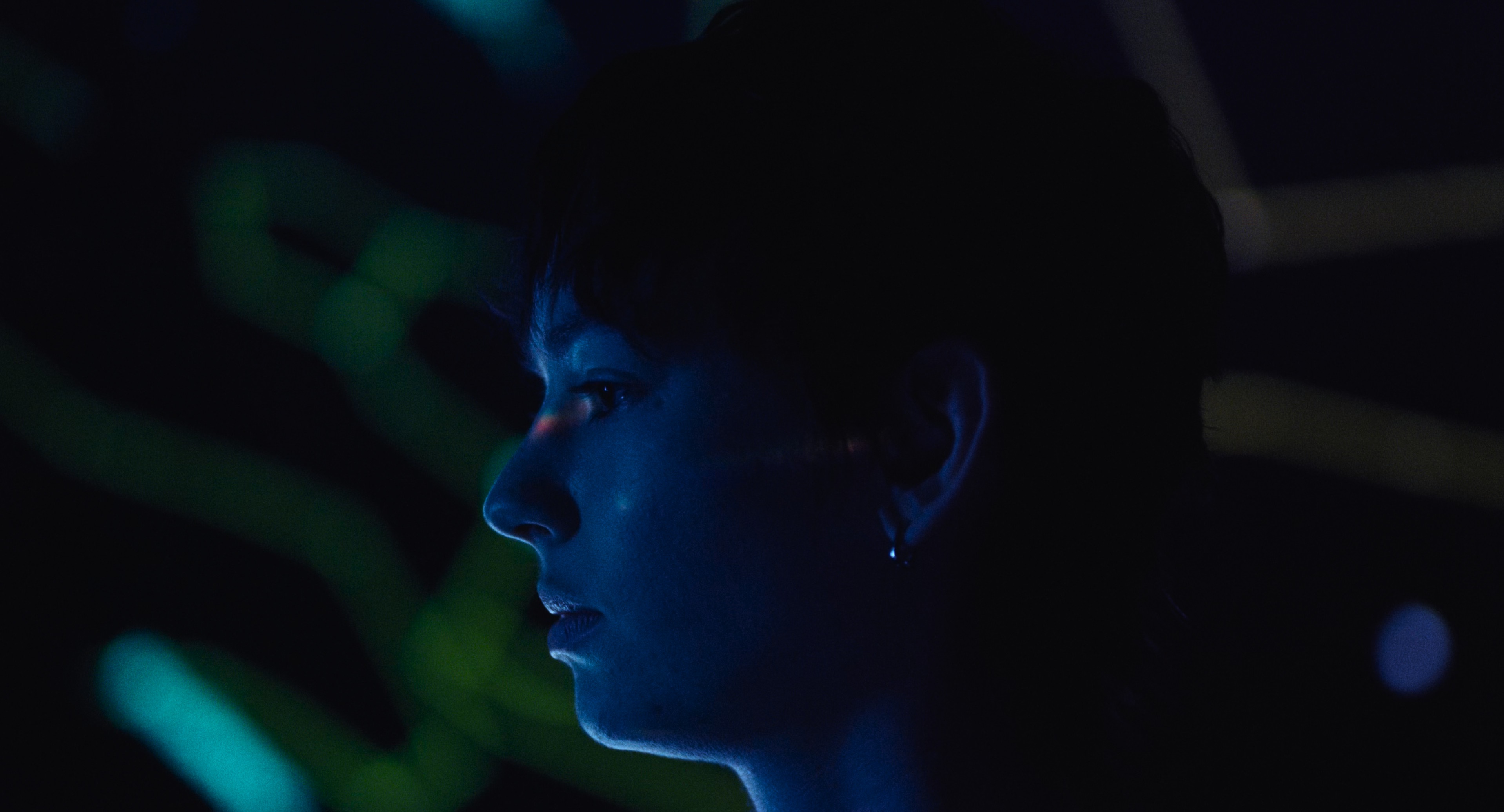 荧屏在发光 / 我看到电视发光.I Saw the TV Glow 2024 2160p WEB-DL DDP5 1 Atmos DV HDR H265-AOC 17.81GB-7.jpeg