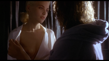 偷月情/激情交叉点 [简繁英字].Two.Moon.Junction.1988.BluRay.REMUX.1080p.AVC.LPCM2.0-TAG 21.05GB-5.jpg