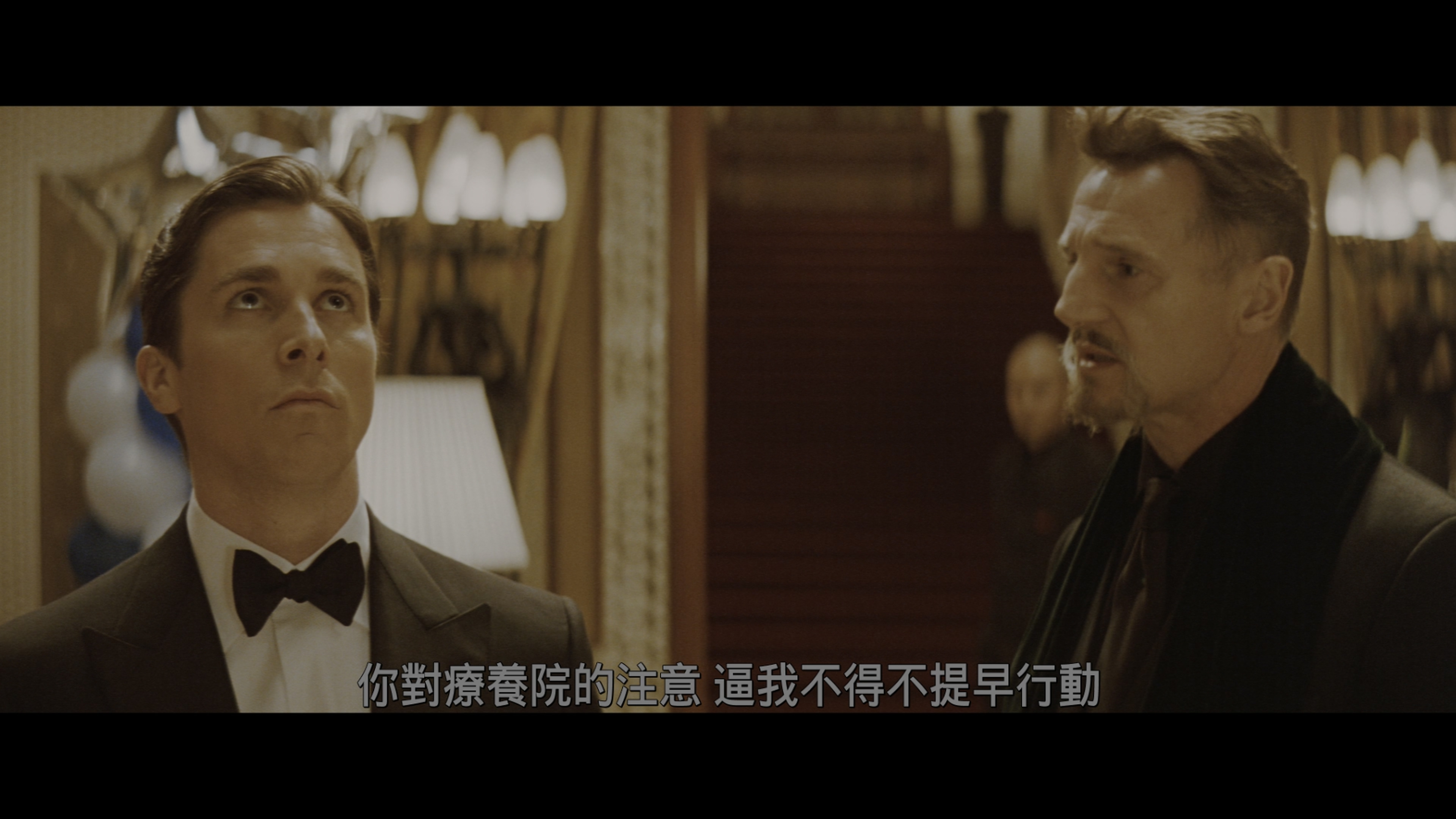蝙蝠侠：侠影之谜/蝙蝠侠前传1：侠影之谜/蝙蝠侠：开战时刻(台)/蝙蝠侠-侠影之谜(港) [4k UHD原盘国语中字 DIY国配+简繁+双语字幕].Batman.Begins.2005.2160p.UHD.Blu-ray.HDR10.HEVC.DTS-HD.MA.5.1-TAG 77.64GB-2.jpg