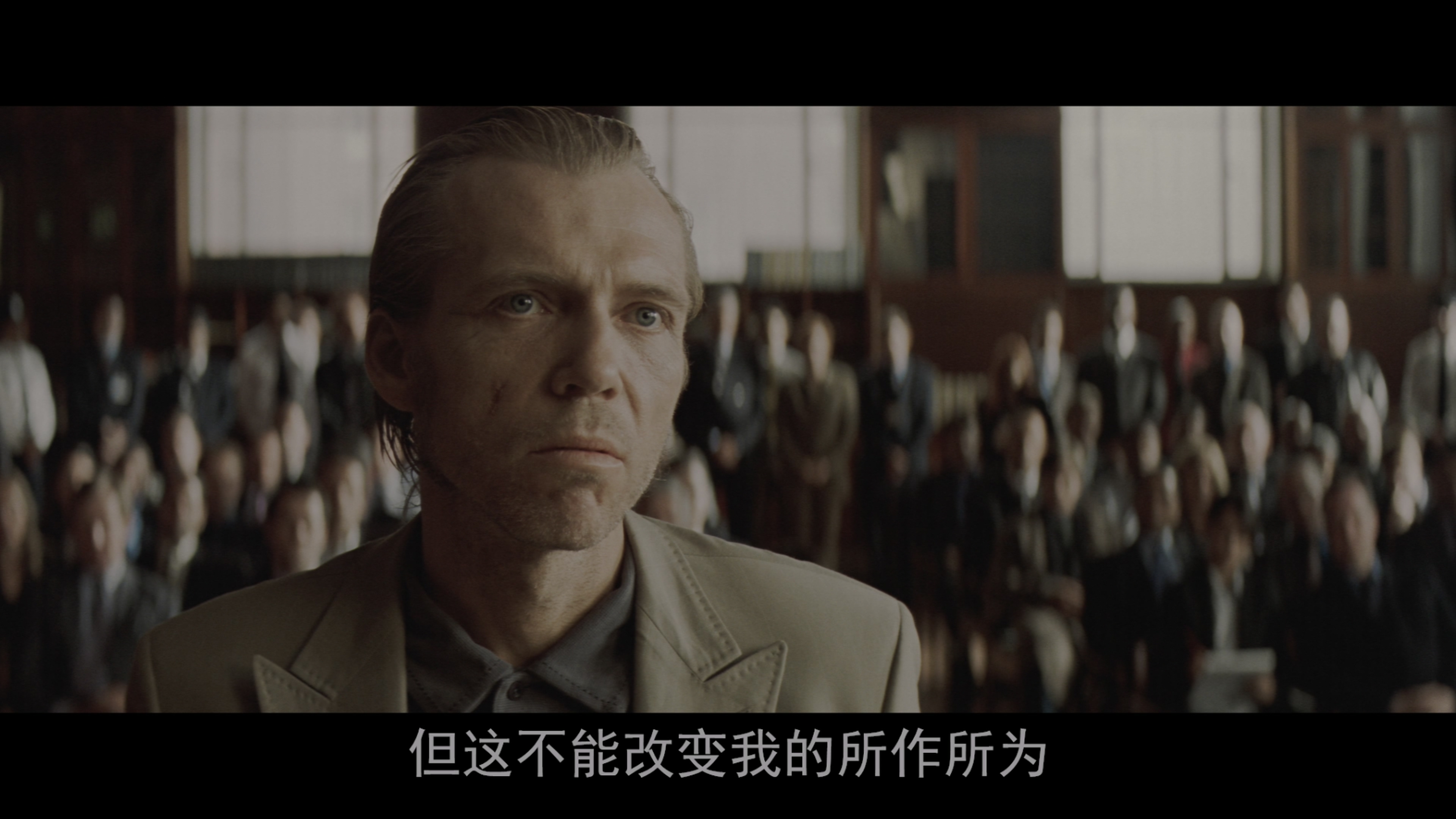 蝙蝠侠：侠影之谜/蝙蝠侠前传1：侠影之谜/蝙蝠侠：开战时刻(台)/蝙蝠侠-侠影之谜(港) [4k UHD原盘国语中字 DIY国配+简繁+双语字幕].Batman.Begins.2005.2160p.UHD.Blu-ray.HDR10.HEVC.DTS-HD.MA.5.1-TAG 77.64GB-9.jpg