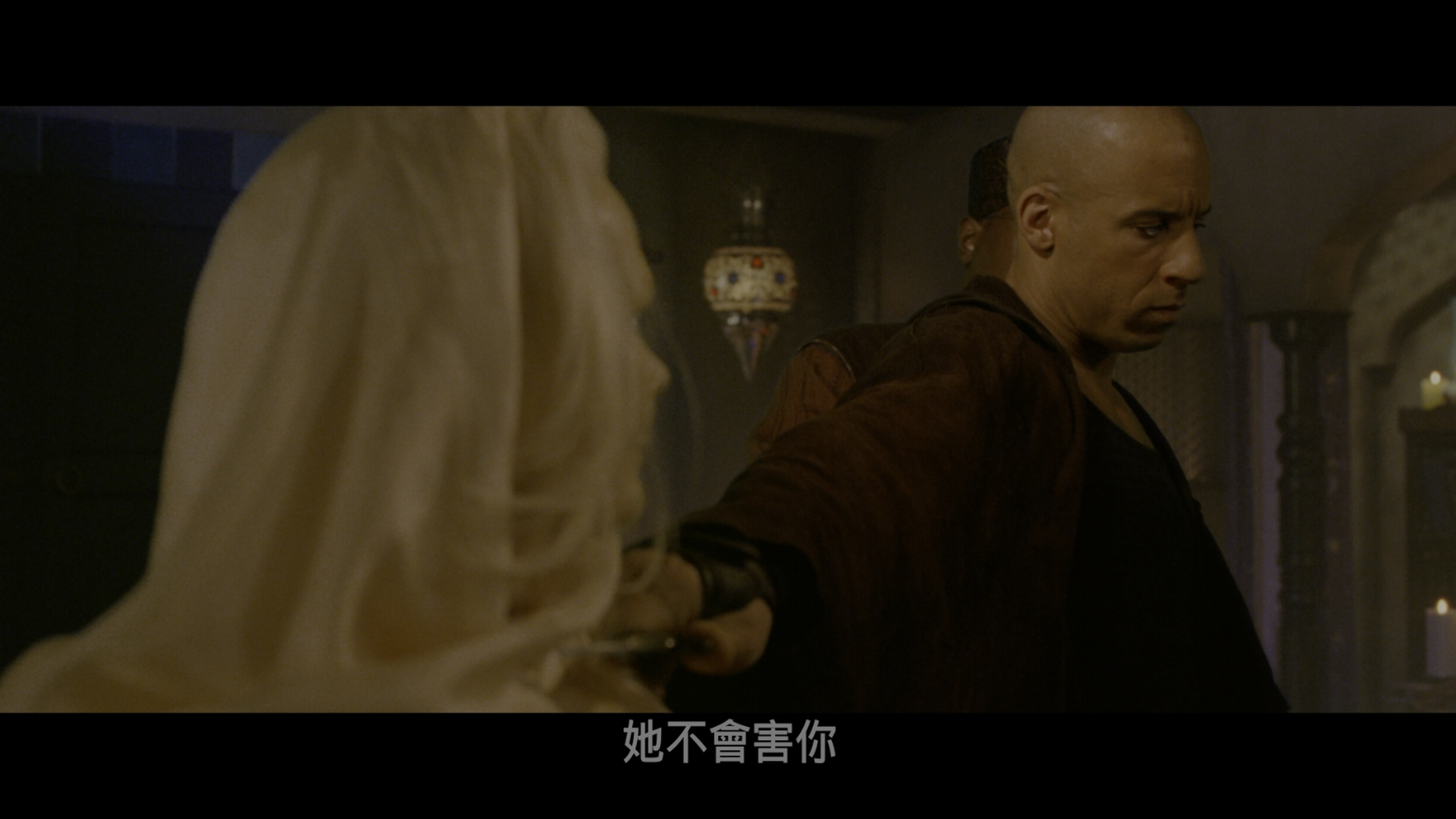 星际传奇2/超世纪战警(台)/天域战士(港)/漆黑一片2 [剧场版2部/导演剪切版1部 DIY国语+官译简繁+双语字幕].The.Chronicles.Of.Riddick.2004.3in1.2160p.UHD.Blu-ray.DV.HDR.HEVC-TAG 274.31GB-3.jpg
