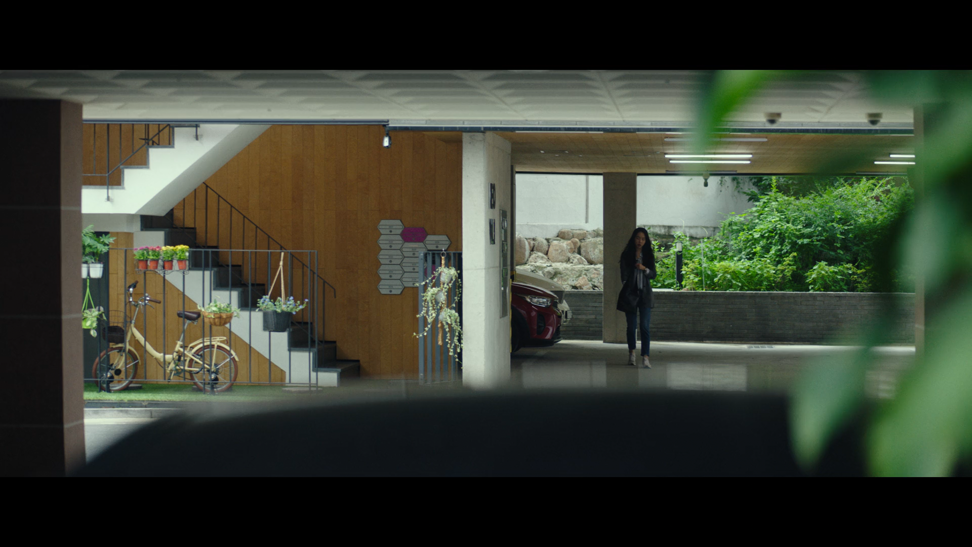 目标/千万别开门 [DIY中字].Don't.Buy.the.Seller.2023.1080p.GER.Blu-ray.AVC.DTS-HD.MA.5.1-TAG 25.98GB-4.png