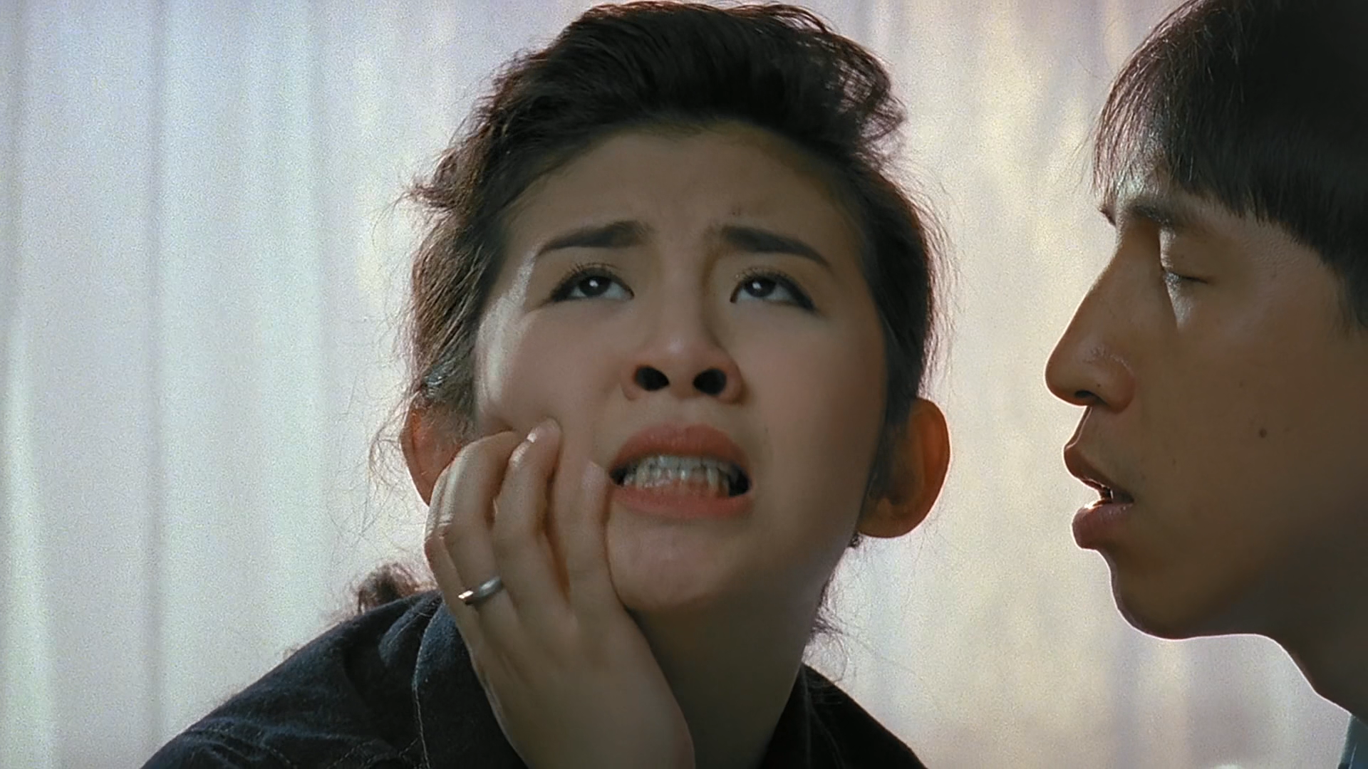 求爱夜惊魂 [港版原盘国粤双语+简繁中字].In.Between.Loves.1989.BluRay.1080p.Blu-ray.AVC.LPCM.2.0-TAG 22.23GB-2.png