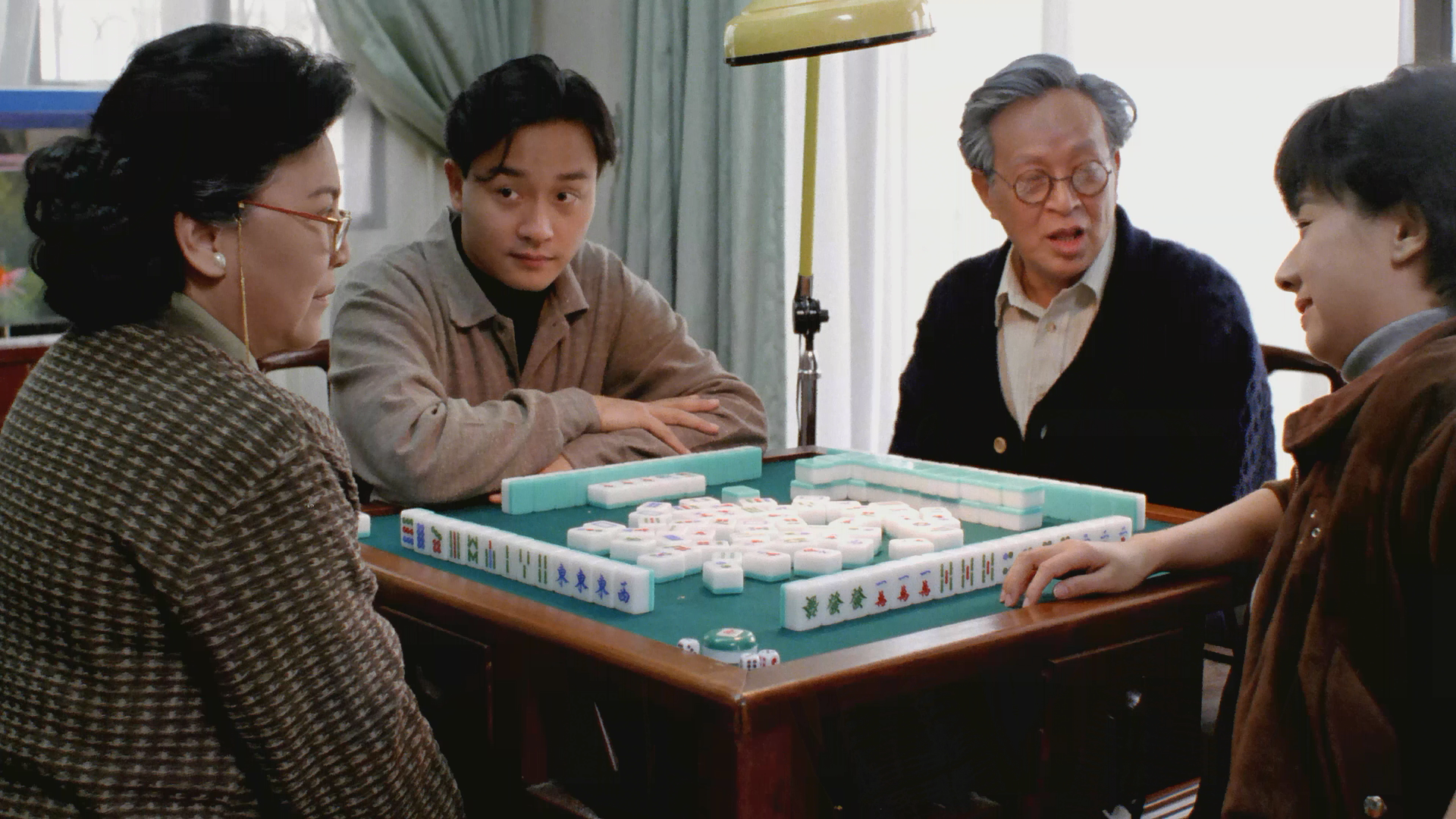 家有喜事 [港版修复加长版/国粤双语/简繁字幕].All's.Well.Ends.Well.1992.1080p.Extended.Blu-ray.AVC.TrueHD.5.1-TAG 22.97GB-4.png