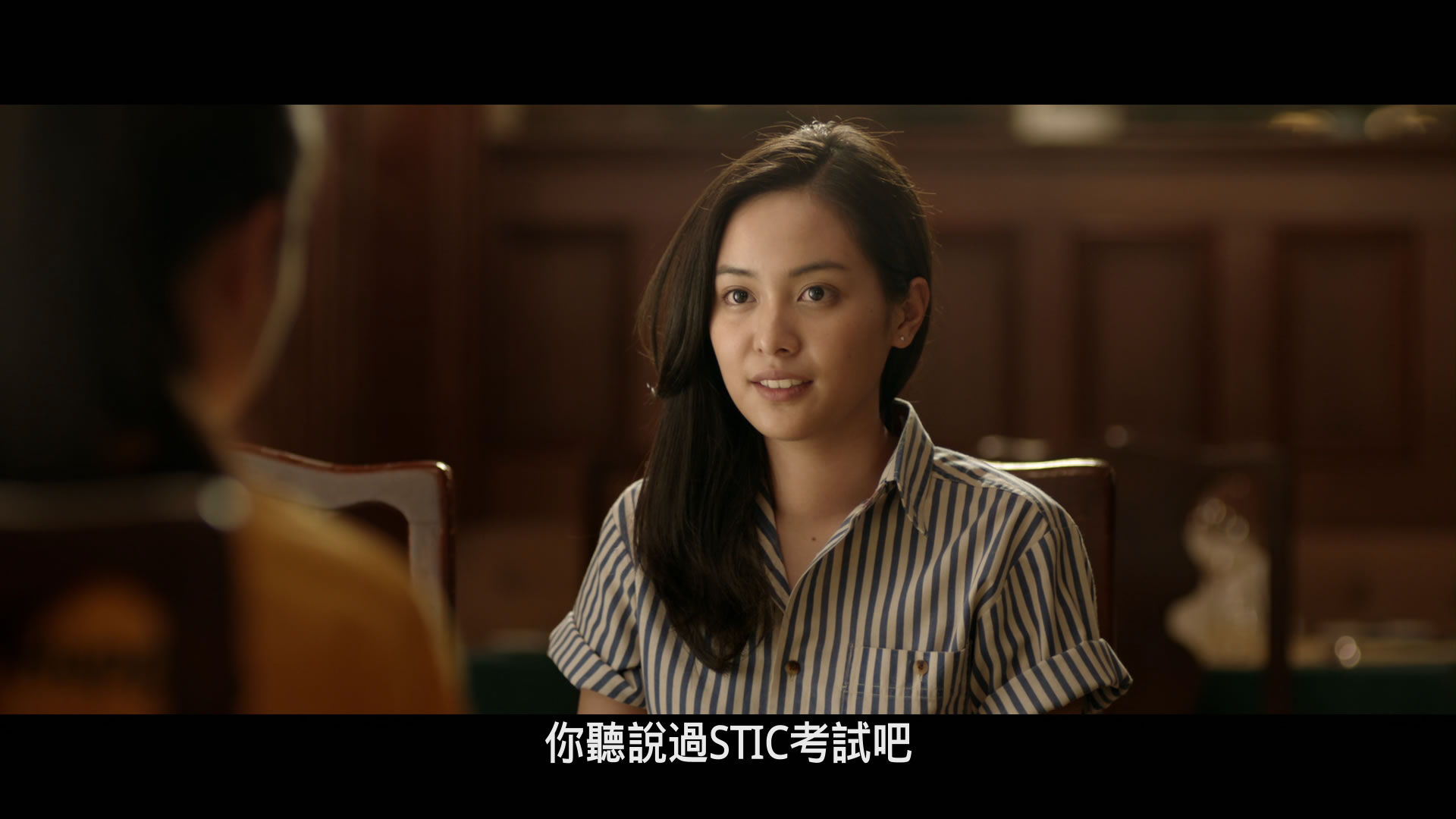 天才枪手/出猫特攻队(港)/模犯生(台)  [原盘 DIY 泰/国/粤 3语 简/繁/粤 3特效字幕 歌词特效 IG菜单修改].Bad.Genius.2017.1080p.TWN.Blu-ray.AVC.DTS-HD.MA.5.1-TAG 34.71GB-32.jpg