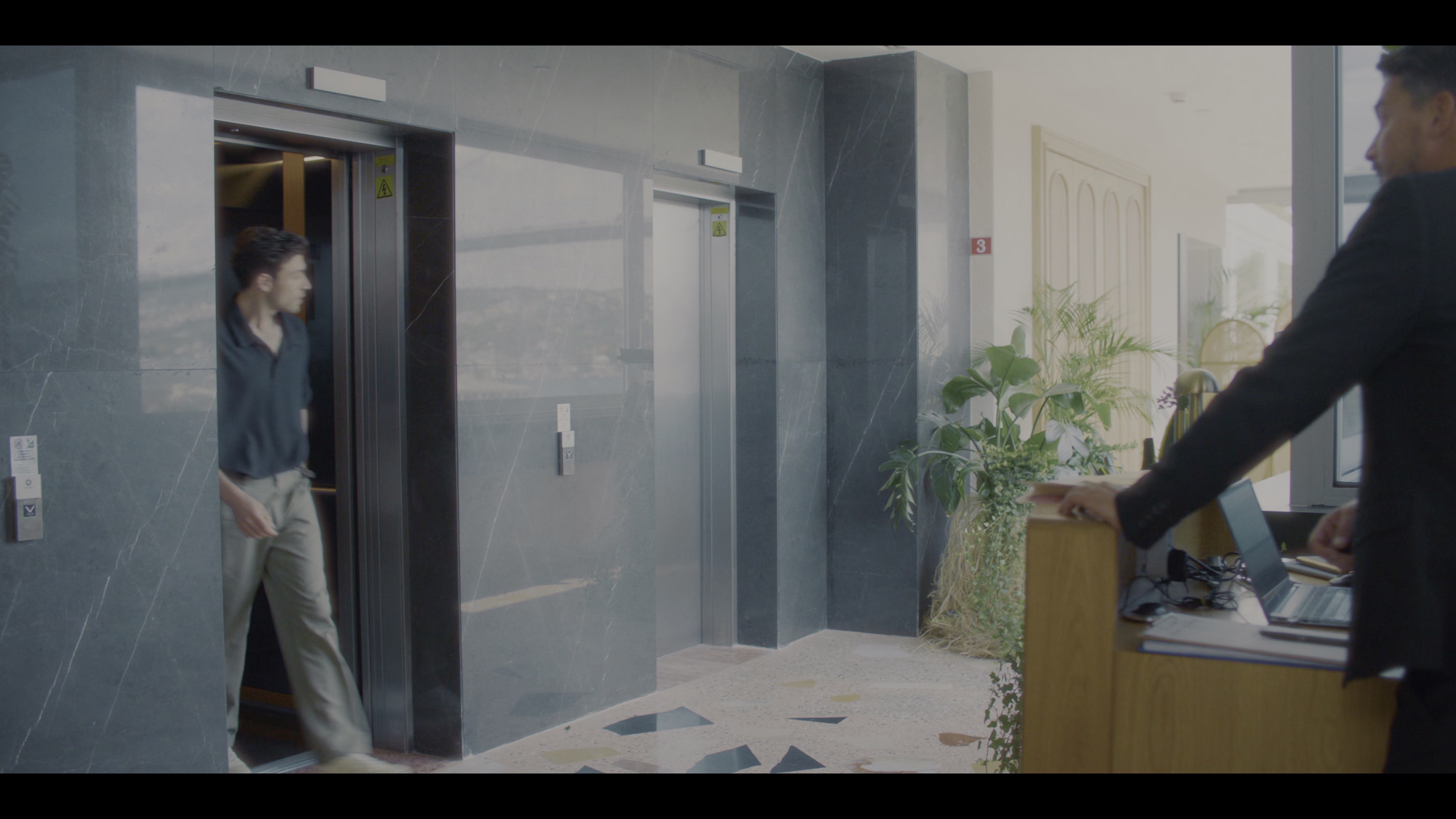 未定嫁期 [简繁英字幕].She.Said.Maybe.2025.2160p.NF.WEB-DL.DDP5.1.Atmos.HDR.H.265-PandaQT 14.65GB-5.png