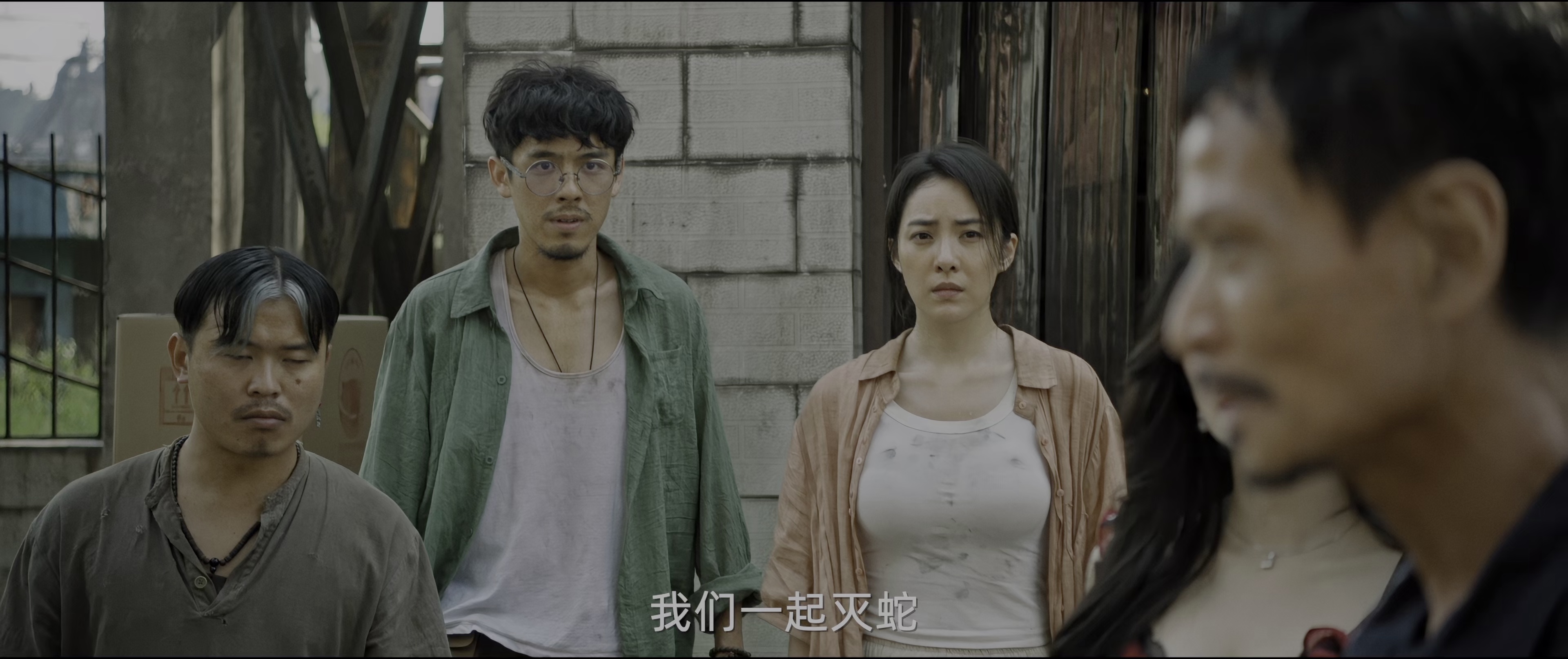 工厂蛇患 [高码版][国语配音/中文字幕].Snake.Infestation.in.Factory.2025.2160p.HQ.WEB-DL.H265.HDR.AAC5.1-DreamHD 10.27GB-4.png