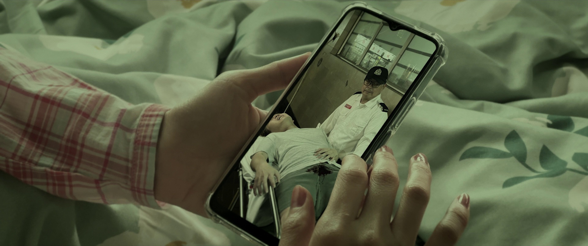 手机见鬼 [国语音轨/简繁英字幕].Haunting.Call.2022.Bluray.1080p.TrueHD7.1.x264-DreamHD 10.08GB-3.png