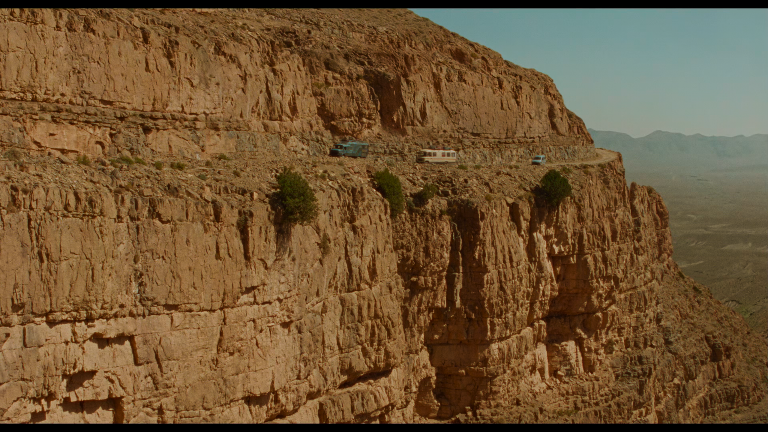 接近终点 [西语字幕].Sirat.2025.2160p.MVSTP.WEB-DL.DDP5.1.HDR.H.265-HDZ 13.61GB-5.png