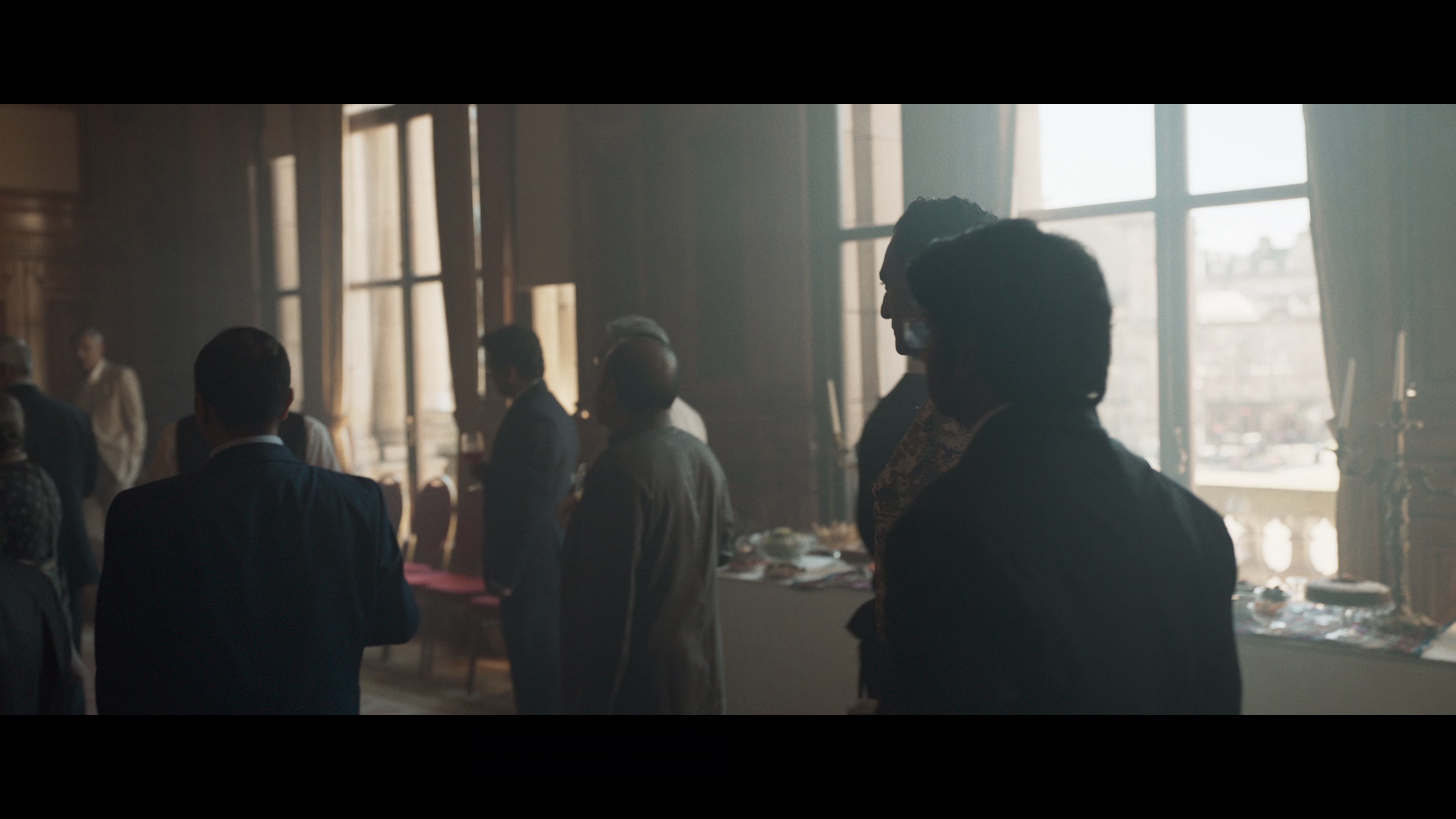 德黑兰 [简繁英字幕].Tehran.2025.2160p.NF.WEB-DL.DDP.5.1.H.265-DreamHD 15.06GB-4.png