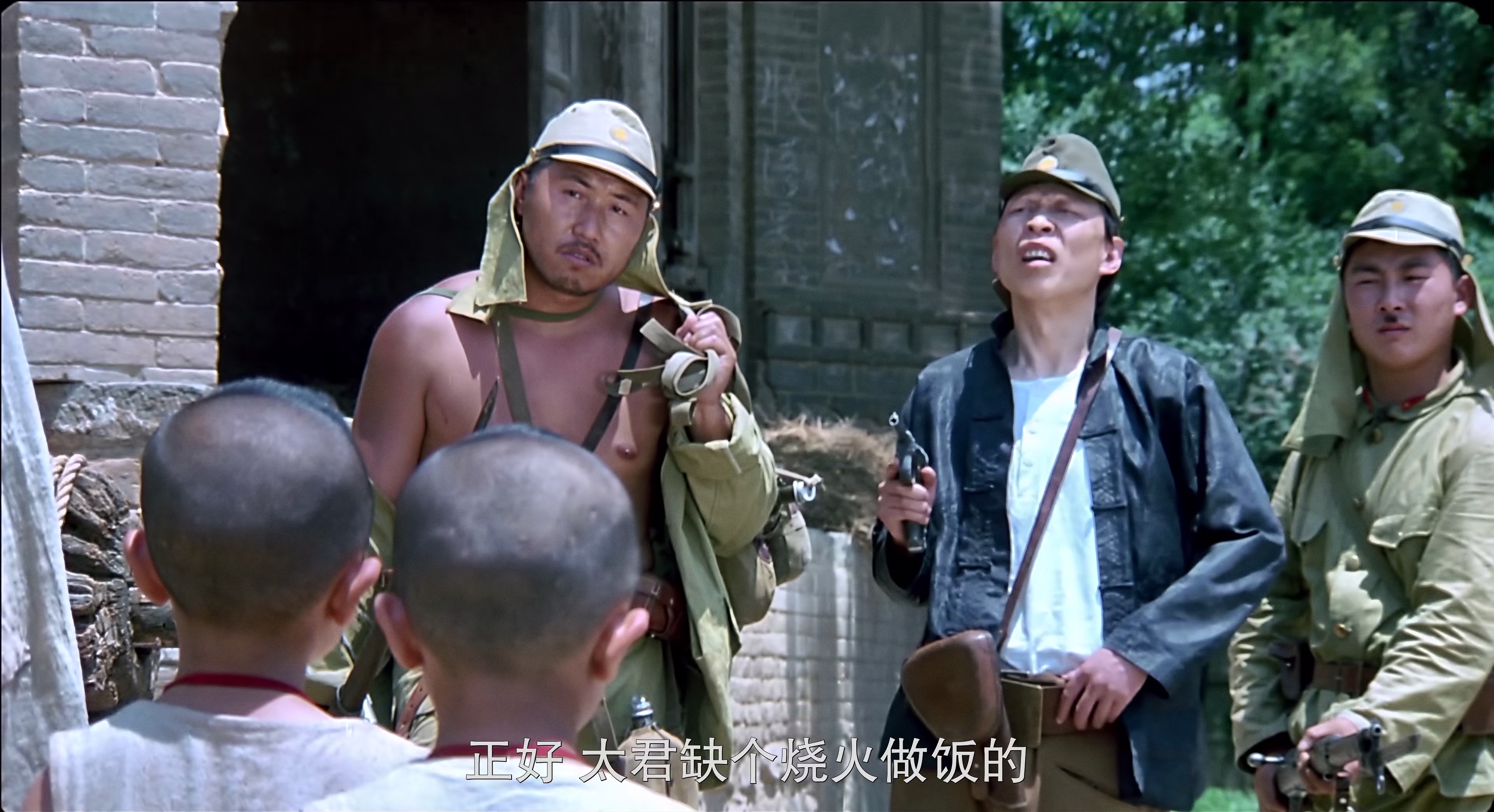 举起手来！[国语配音/中文字幕][高码版].Hands.Up.2005.2160p.HQ.WEB-DL.H265.AAC2.0-DreamHD 12.35GB-3.png