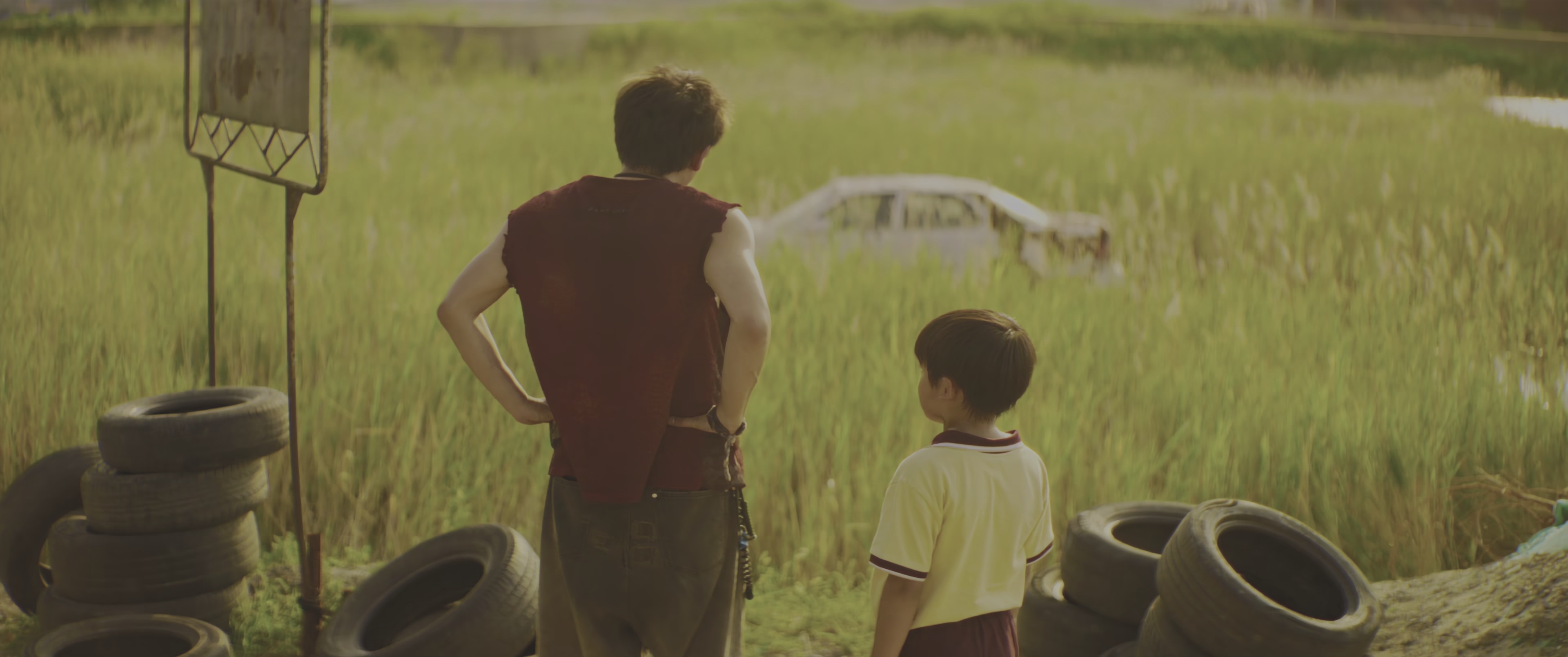 脱缰者也 [国语配音/中文字幕].One.Wacky.Summer.2025.2160p.WEB-DL.H265.HDR.DDP5.1-DreamHD 6.54GB-3.png