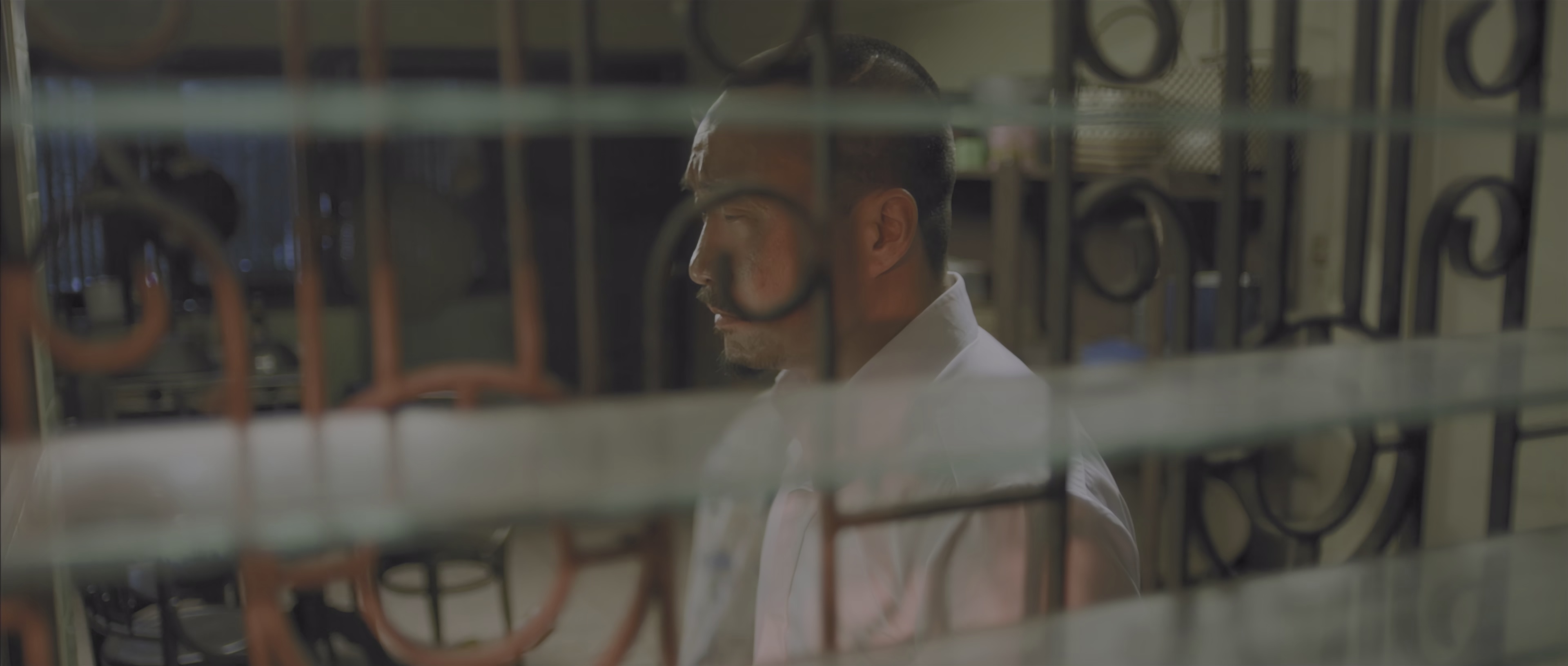 阿龙 [国粤语配音/中文字幕].Atonement.2025.2160p.WEB-DL.H265.HDR.DDP5.1-QuickIO 4.63GB-4.png