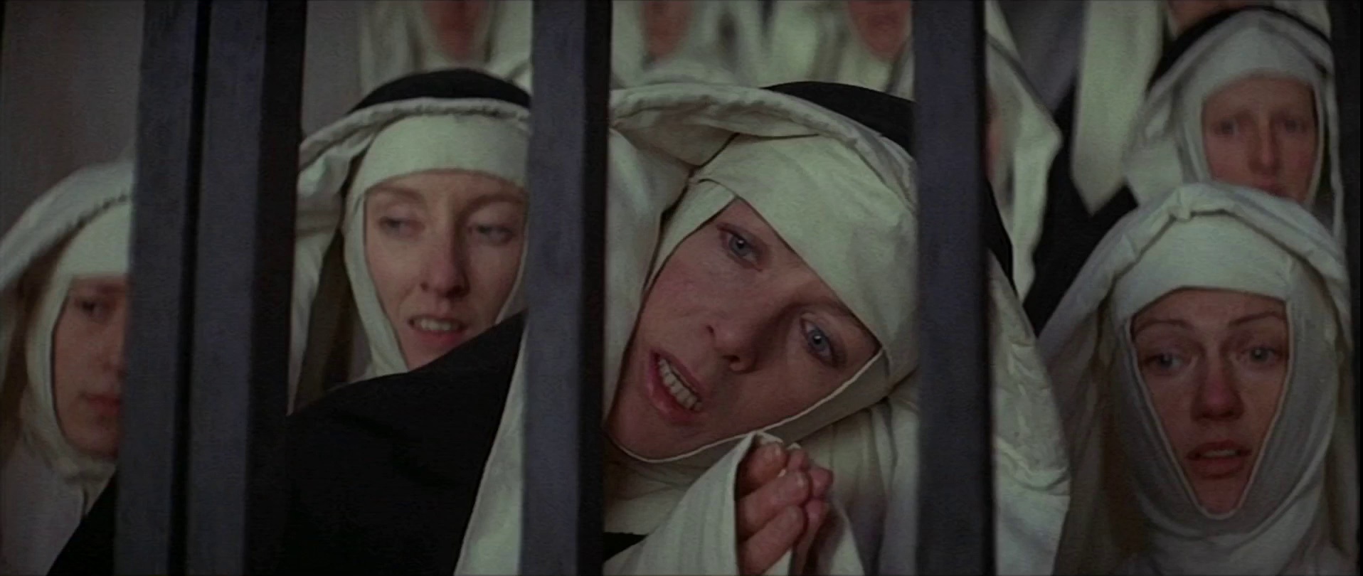 卢丹的恶魔  [简繁英字幕].The.Devils.1971.1080p.BluRay.x264.FLAC.2.0-QuickIO 7.38GB-7.png