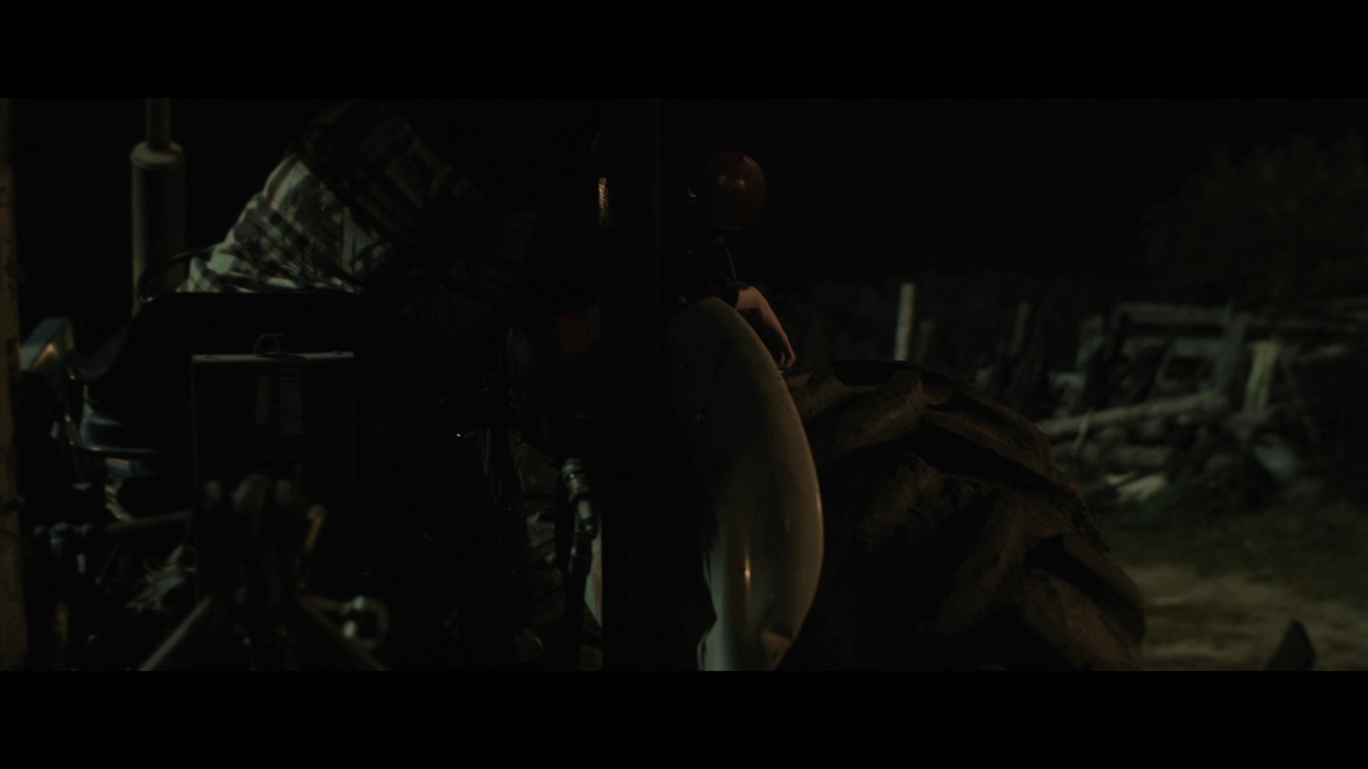 40英亩 [简繁英字幕].40.Acres.2024.REMUX.Bluray.1080p.AVC.DTS-HDMA5.1-DreamHD 20.66GB-5.png