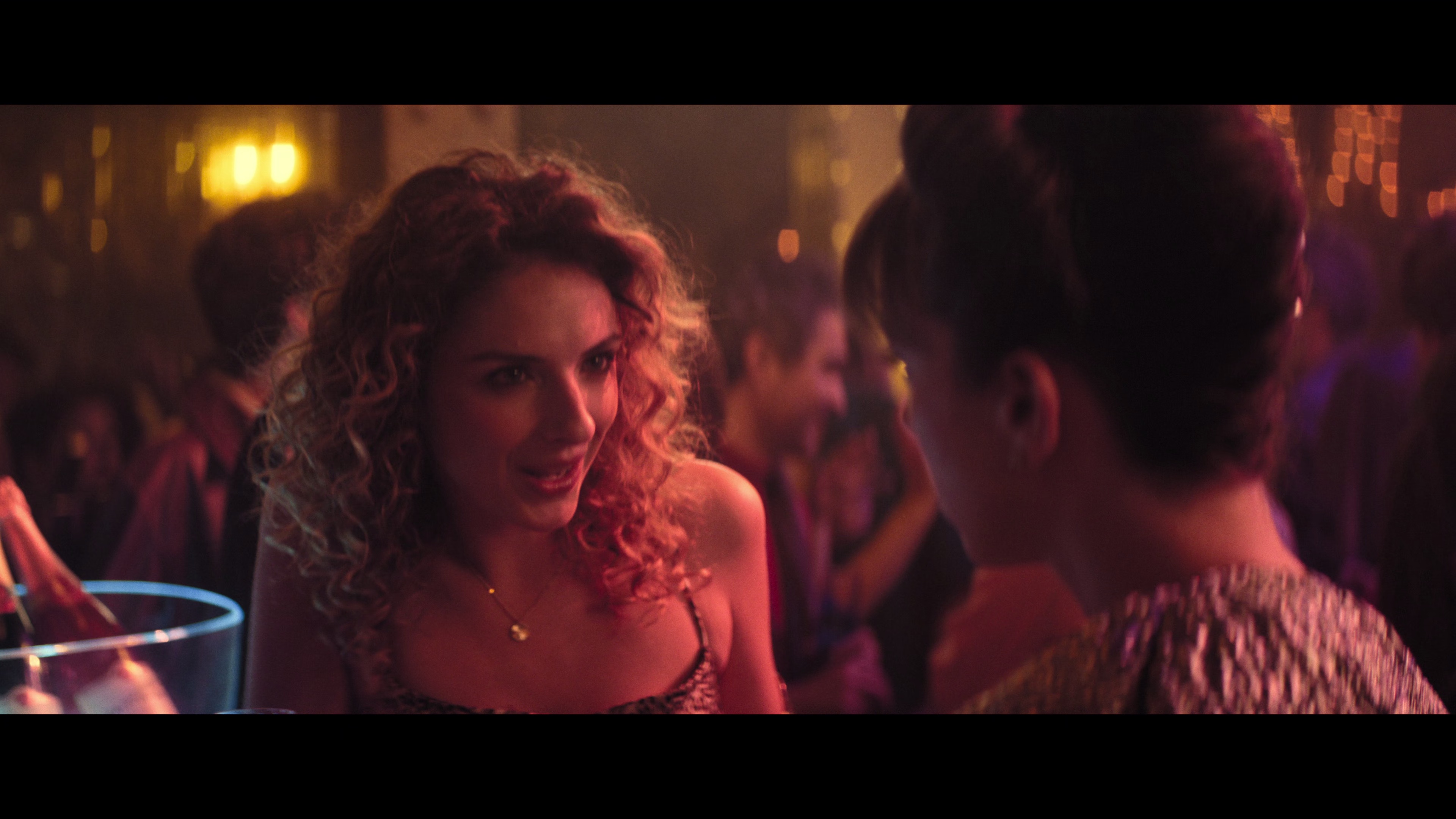 法式恋人 [简繁英字幕].French.Lover.2025.2160p.NF.WEB-DL.DDP.5.1.Atmos.H.265-DreamHD 14.97GB-5.png