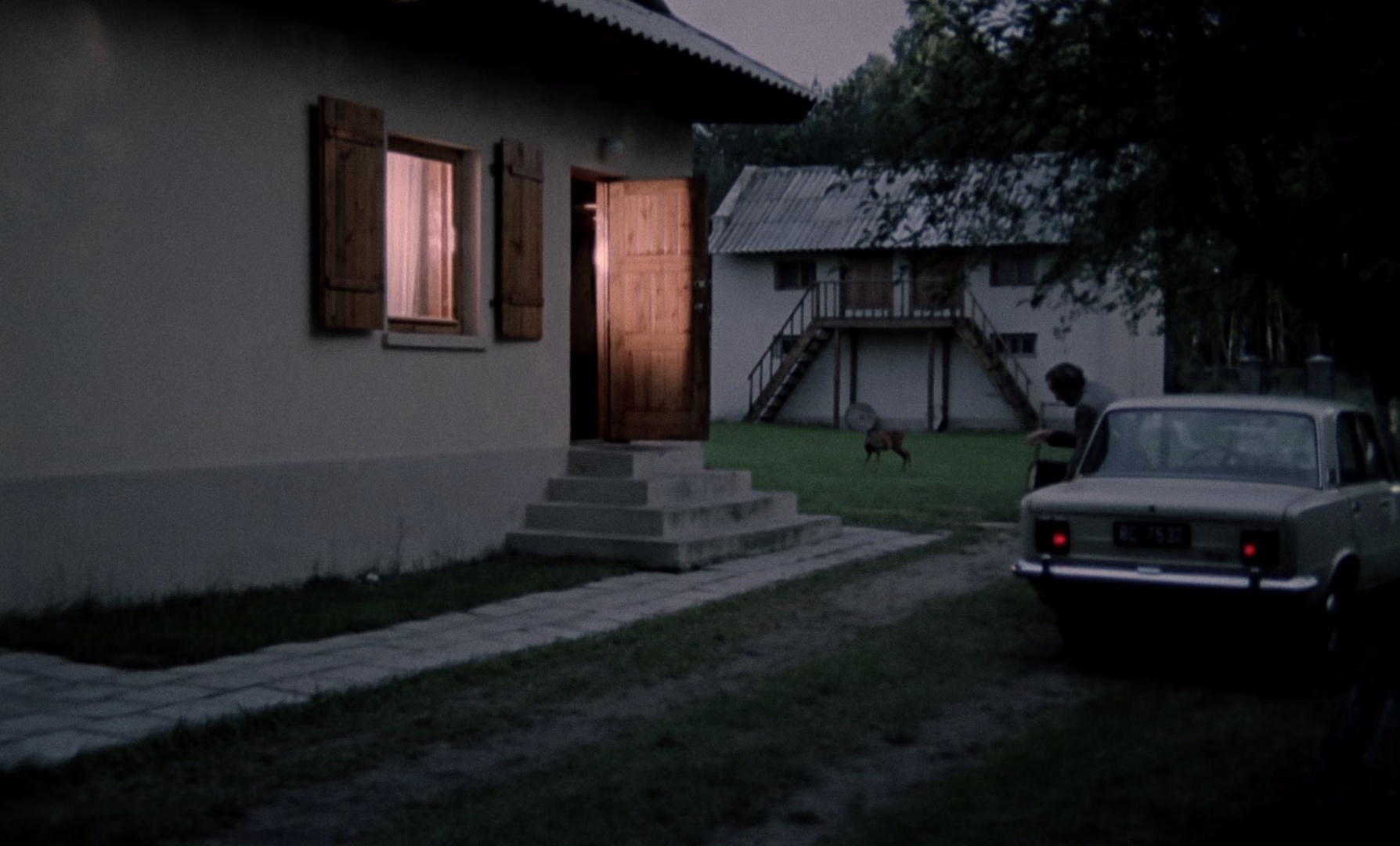 生命的烙印 [简繁英字幕].The.Scar.1976.1080p.BluRay.x265.10bit.DTS-QuickIO 5.89GB-3.png
