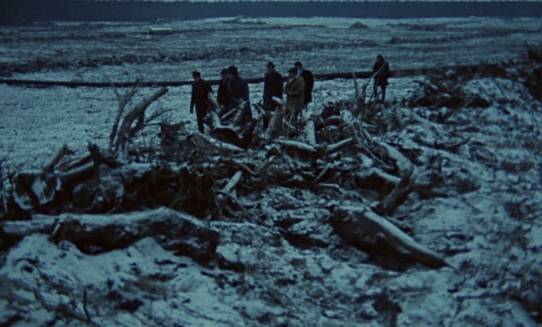 生命的烙印 [简繁英字幕].The.Scar.1976.1080p.BluRay.x265.10bit.DTS-QuickIO 5.89GB-6.png