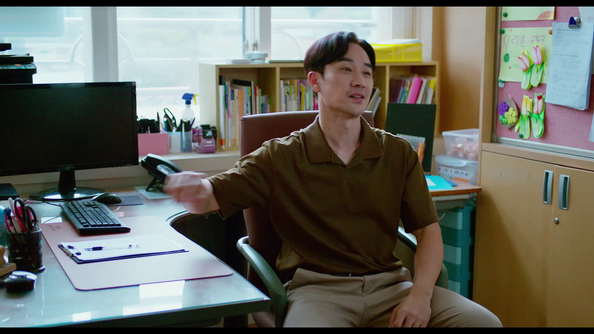 Your.Final.Homework [无字片源].Your.Final.Homework.2025.1080p.CoupangPlay.WEB-DL.AAC2.0.H264-PandaQT 4.36GB-4.png