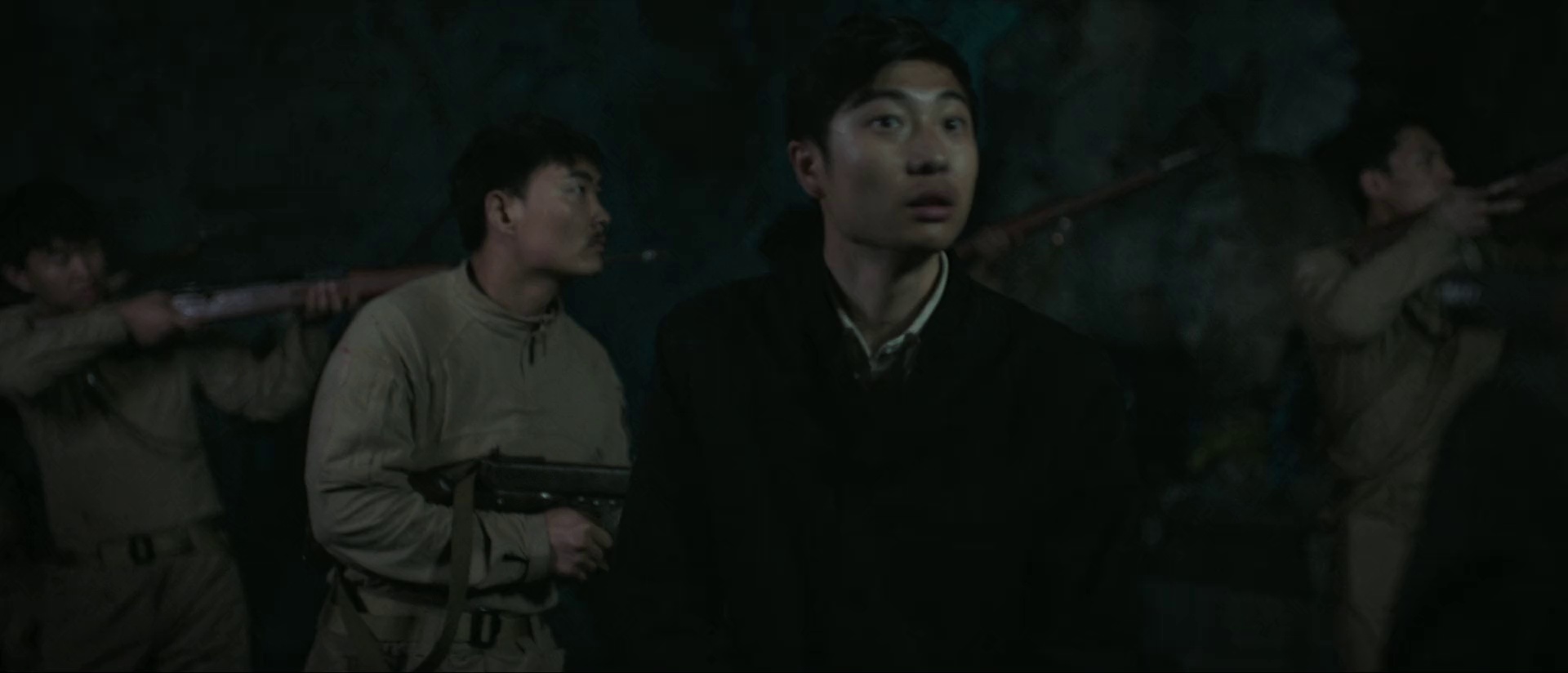 摸金玦之天星陵 [国语配音/中文字幕].Tomb.Raiders.Secrets.of.Tianxing.Tomb.2025.1080p.WEB-DL.H264.AAC-QuickIO 1.15GB-6.png