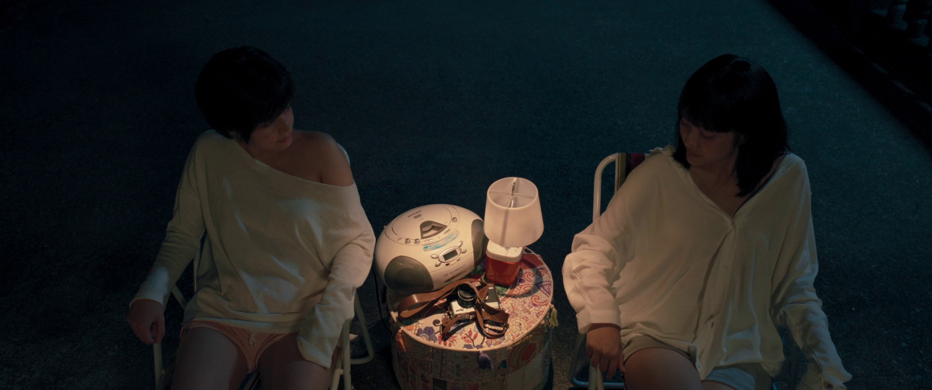 天王星2324 [简繁字幕].Uranus.2324.2024.1080p.BluRay.x264-CTRLHD 13.99GB-5.png