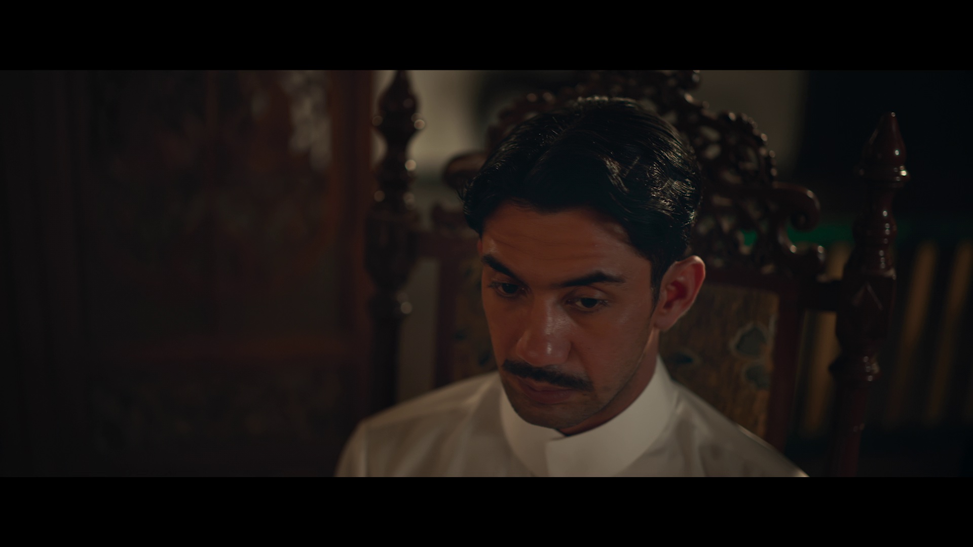 爪哇爱经传奇 [无字片源].Gowok.Javanese.Kamasutra.2025.1080p.NF.WEB-DL.DDP.5.1.H.264-DreamHD 5.06GB-5.png