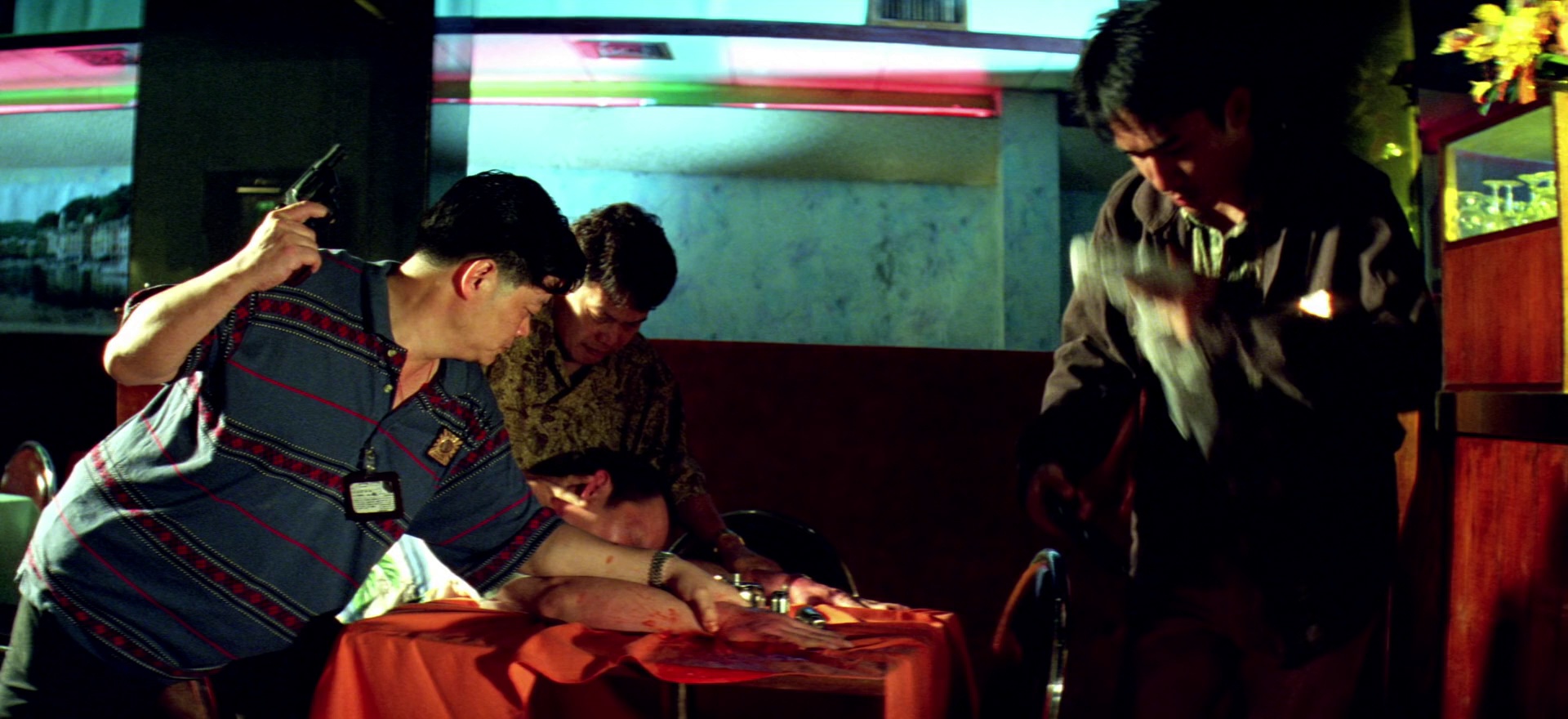 暗花 [国语音轨/简繁英字幕].The.Longest.Nite.1998.Bluray.1080p.TrueHD5.1.x264-DreamHD 11.54GB-2.png