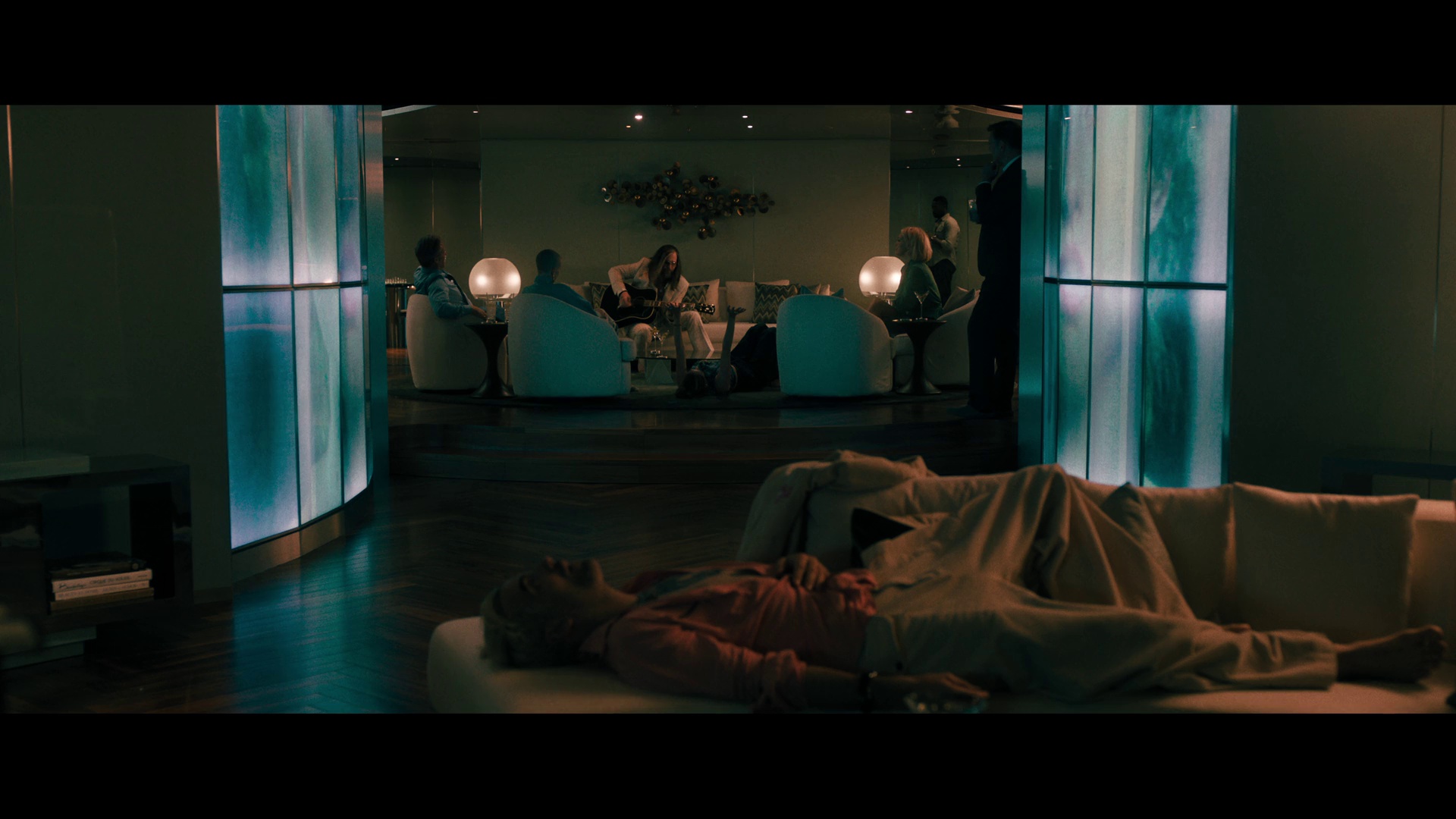 10号舱里的女人 [简繁英字幕].The.Woman.in.Cabin.10.2025.1080p.NF.WEB-DL.DDP.5.1.Atmos.H.264-DreamHD 3.67GB-4.png