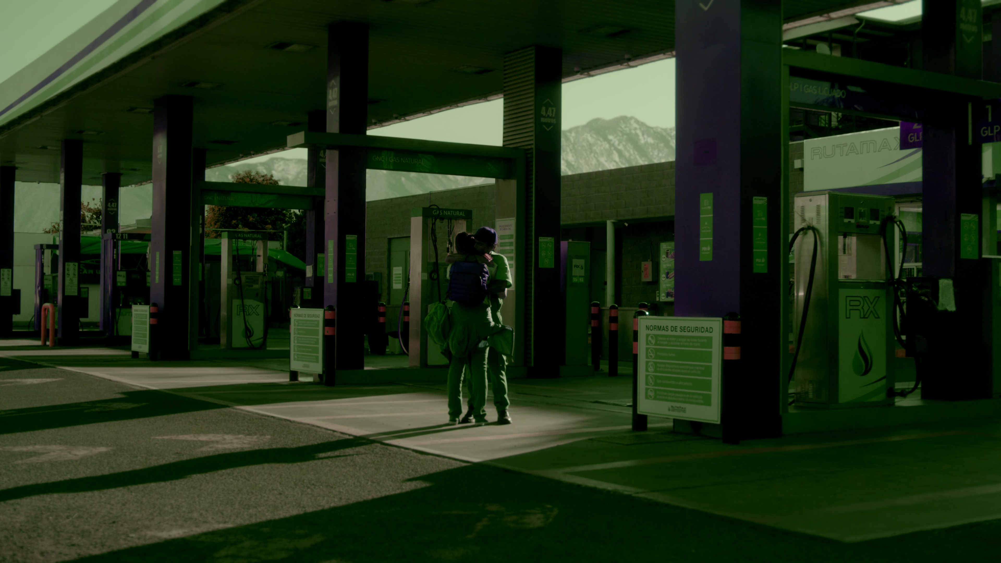 游向我心 [杜比视界版本][简繁英字幕].Swim.to.Me.2025.2160p.NF.WEB-DL.DDP.5.1.DV.H.265-DreamHD 13.48GB-7.png