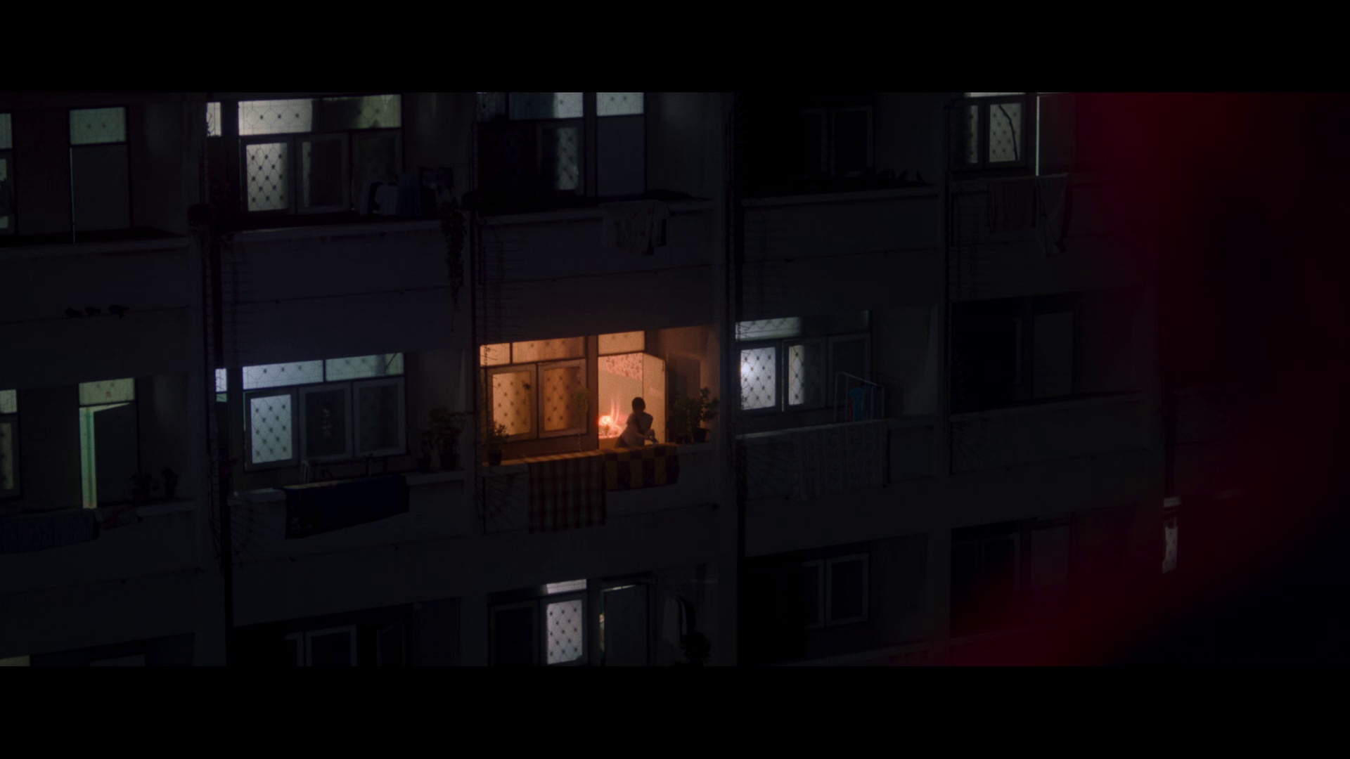死后人人爱 [简繁英字幕].Everybody.Loves.Me.When.Im.Dead.2025.1080p.NF.WEB-DL.DDP5.1.Atmos.H264-PandaQT 6.05GB-4.png