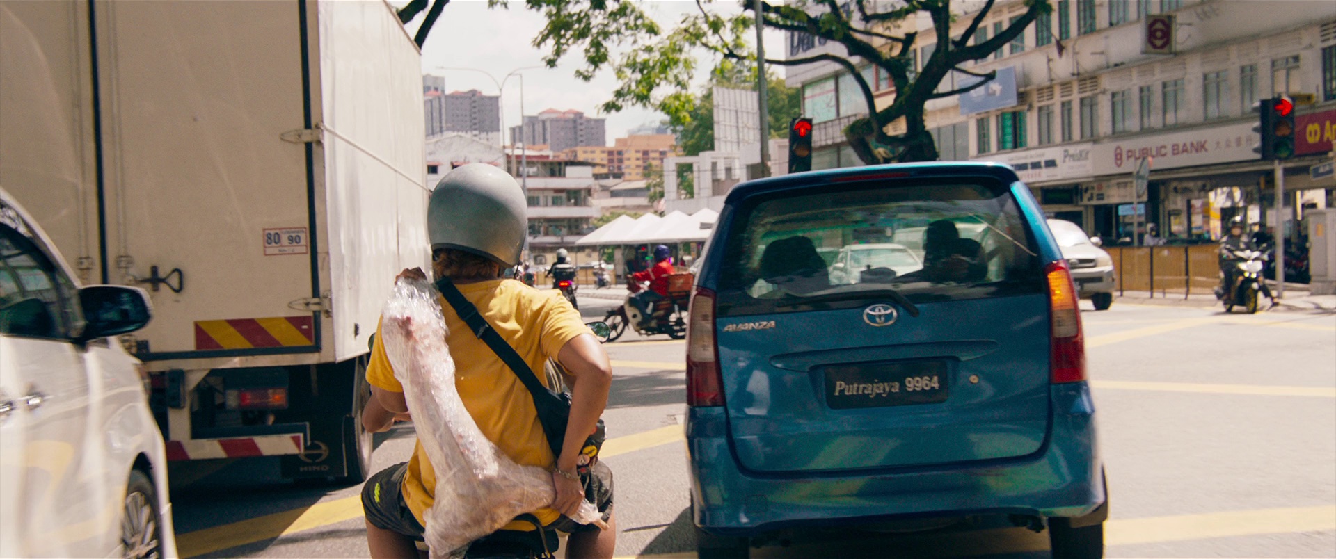 富都青年 [国语音轨/简繁英字幕].Abang.Adik.2023.1080p.BluRay.x264.DTS-CTRLHD 13.25GB-2.png