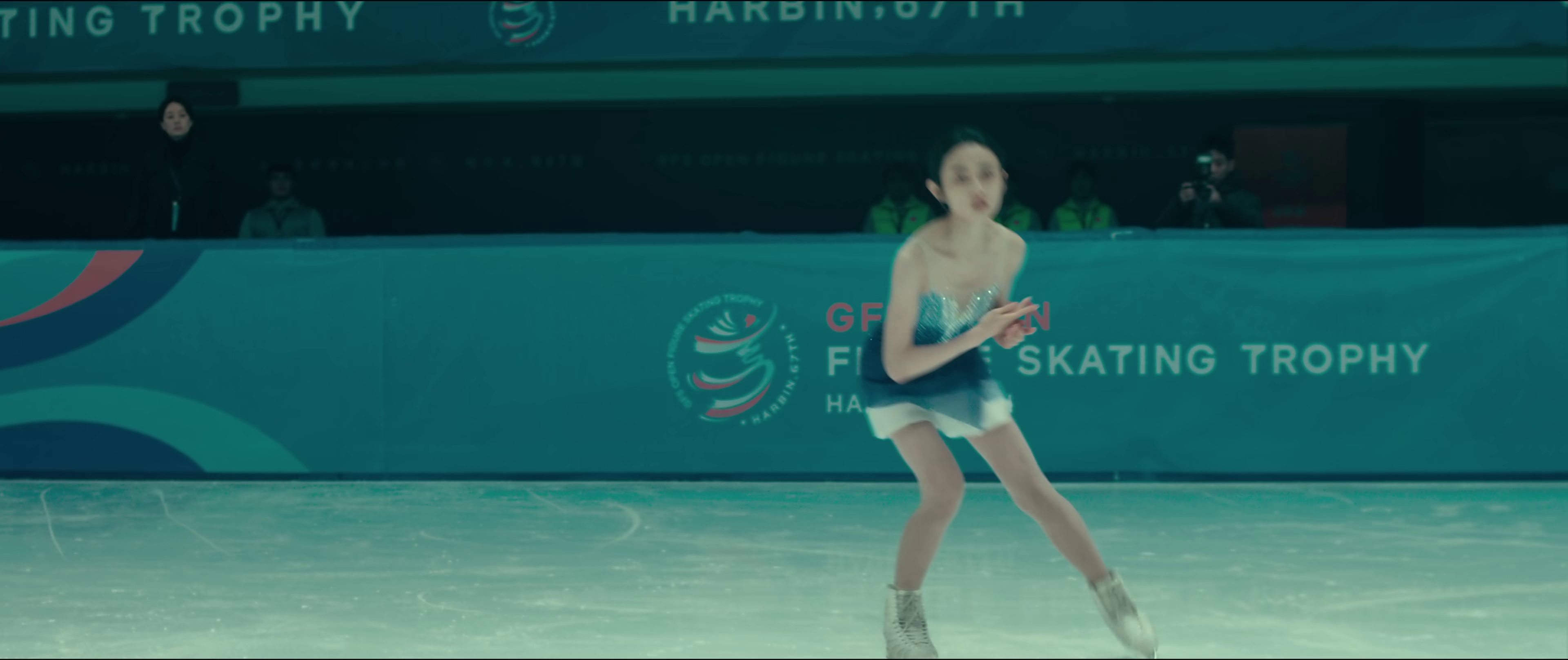 花漾少女杀人事件 [国语配音/中文字幕].Girl.on.Edge.2025.2160p.WEB-DL.H265.DDP5.1-PandaQT 2.66GB-7.png